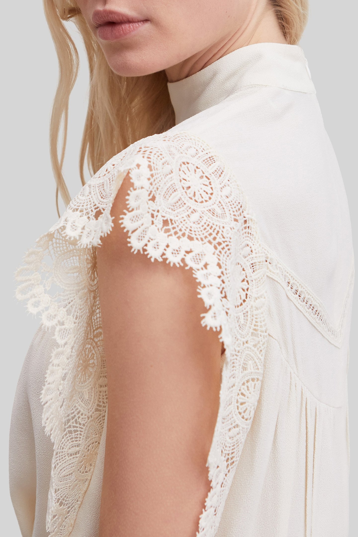 LIMESTONE LENZING™ ECOVERO™ TOP WITH GUIPURE LACE 5