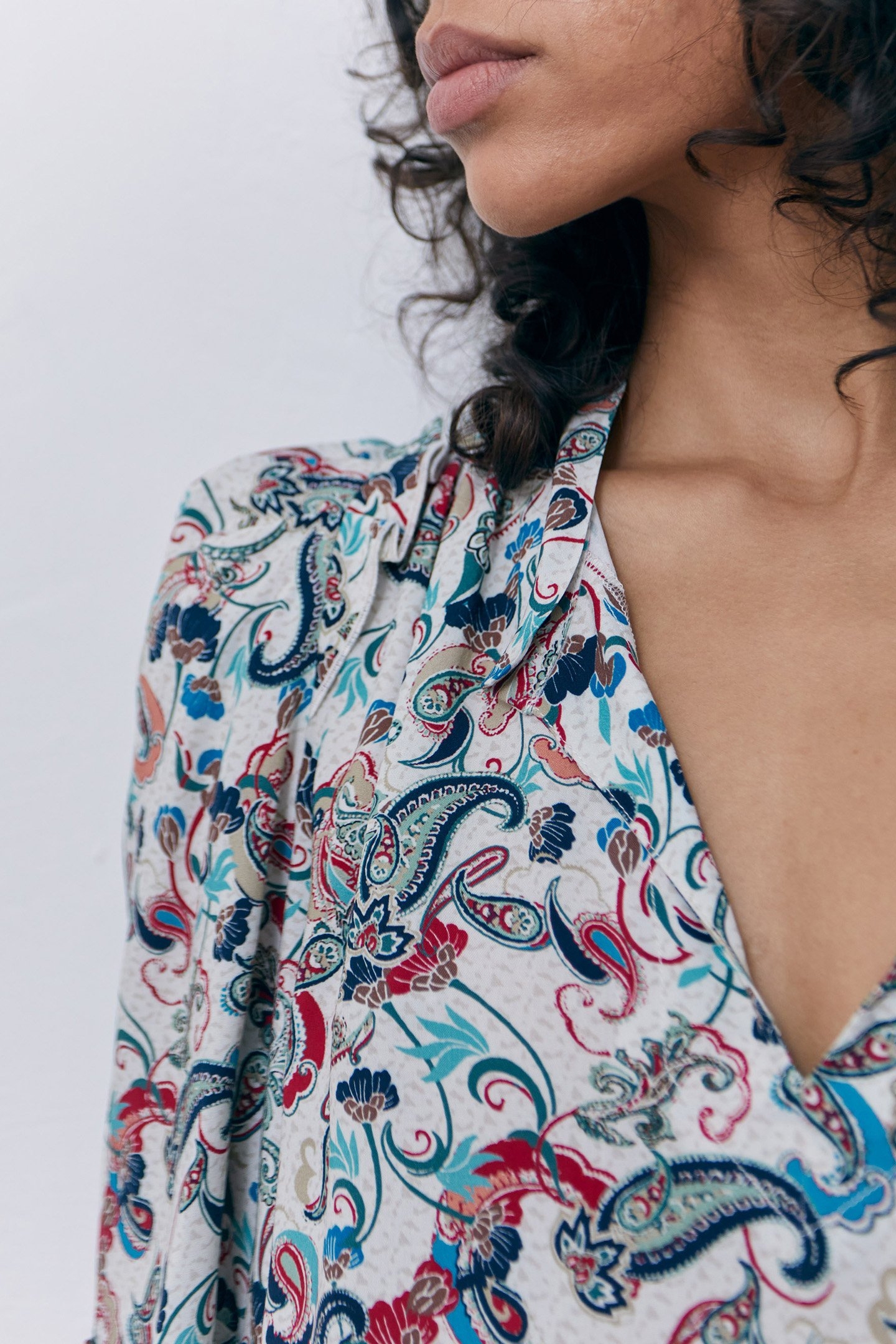 ECRU FLORAL PAISLEY RUFFLED TOP 4