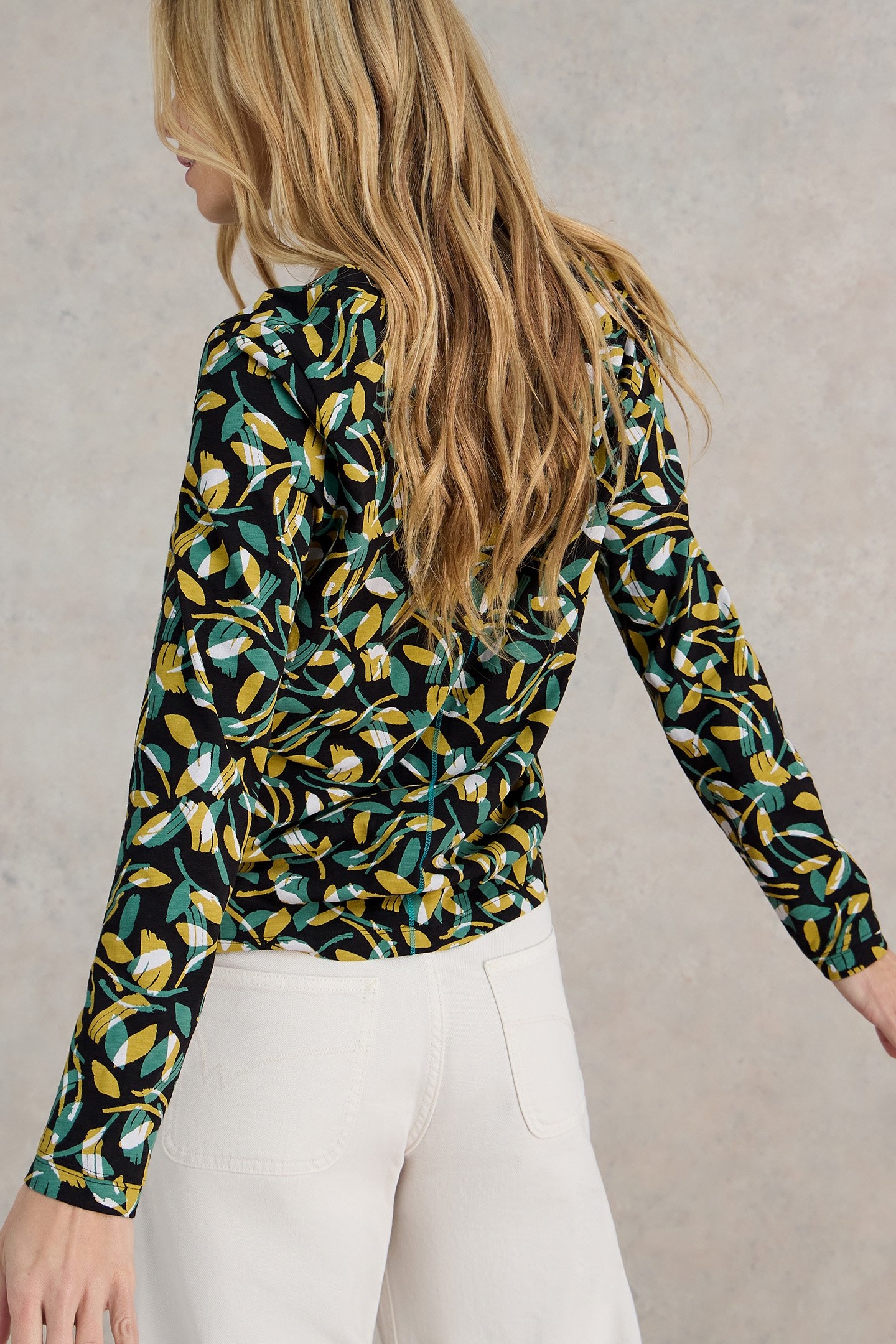 NELLY LS TEE BLACK PRINT 2