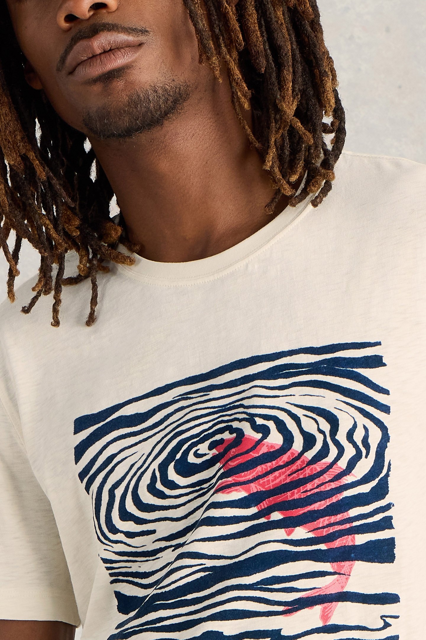 FISH FLOCK GRAPHIC TEE WHITE PRINT 5