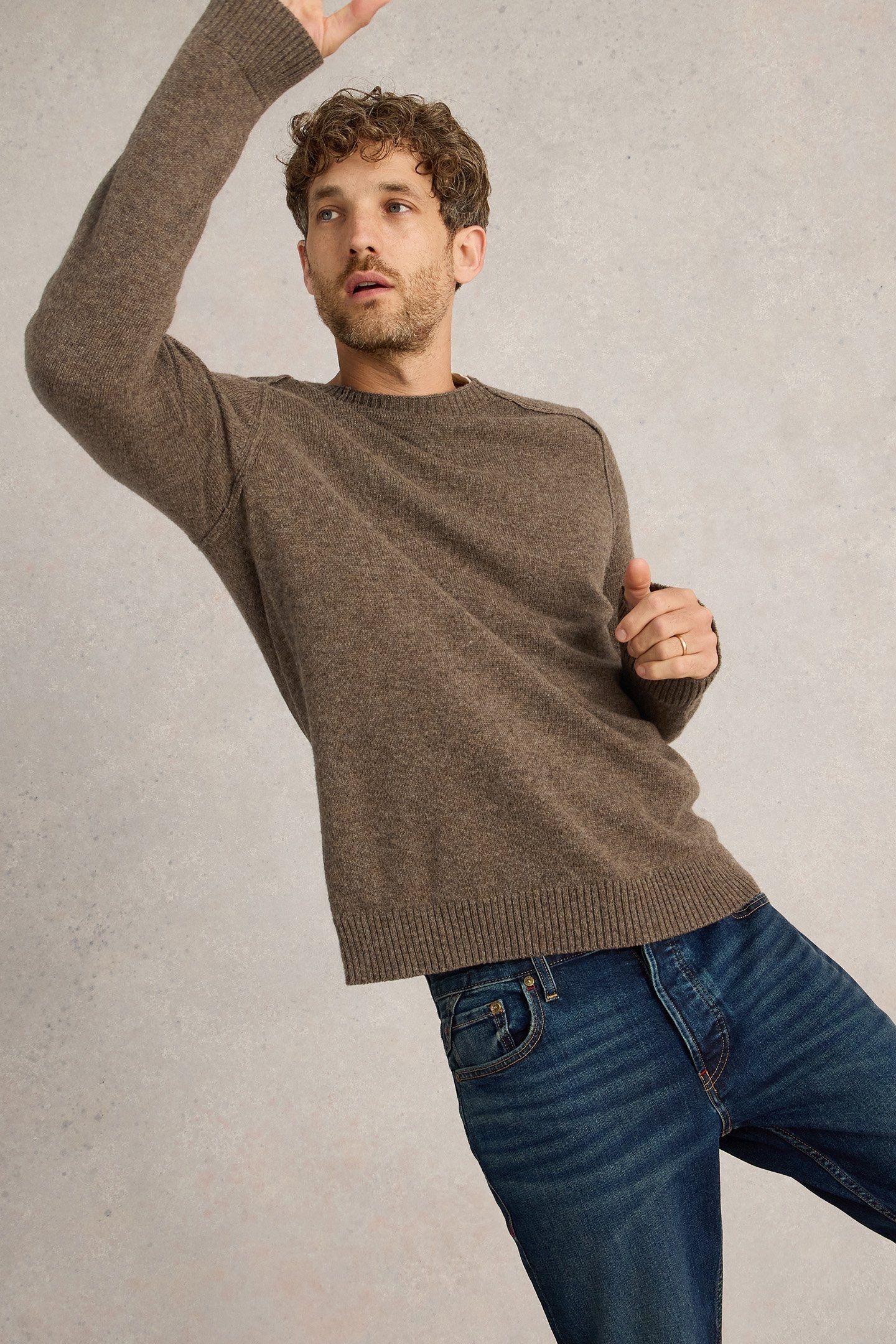 LAMBSWOOL CREW NECK JUMPER DARK NATURAL 4