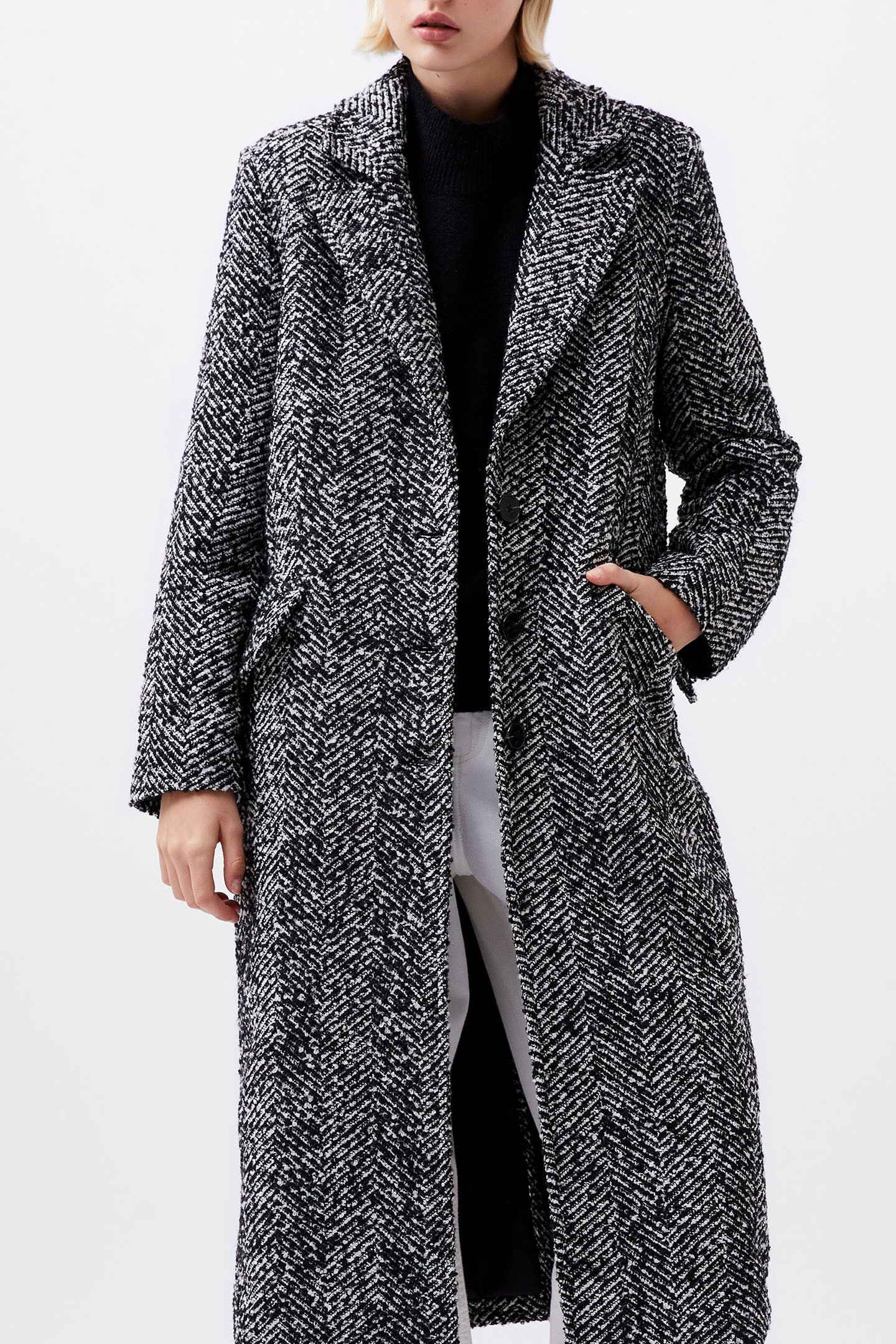 CHANTELLE HERRINGBONE COAT BLACK/WHITE 4