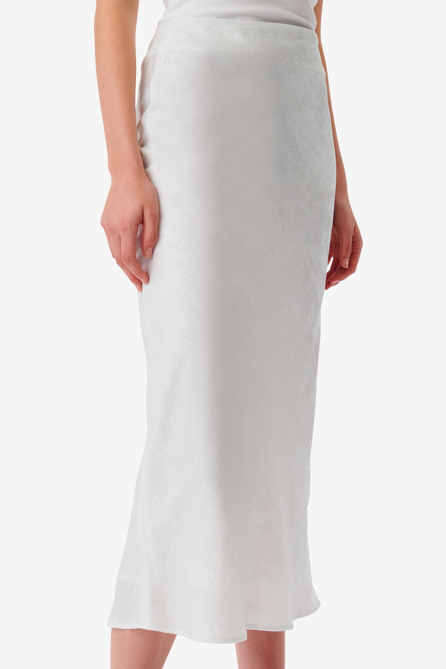 CARISA PEARLY WHITE 1