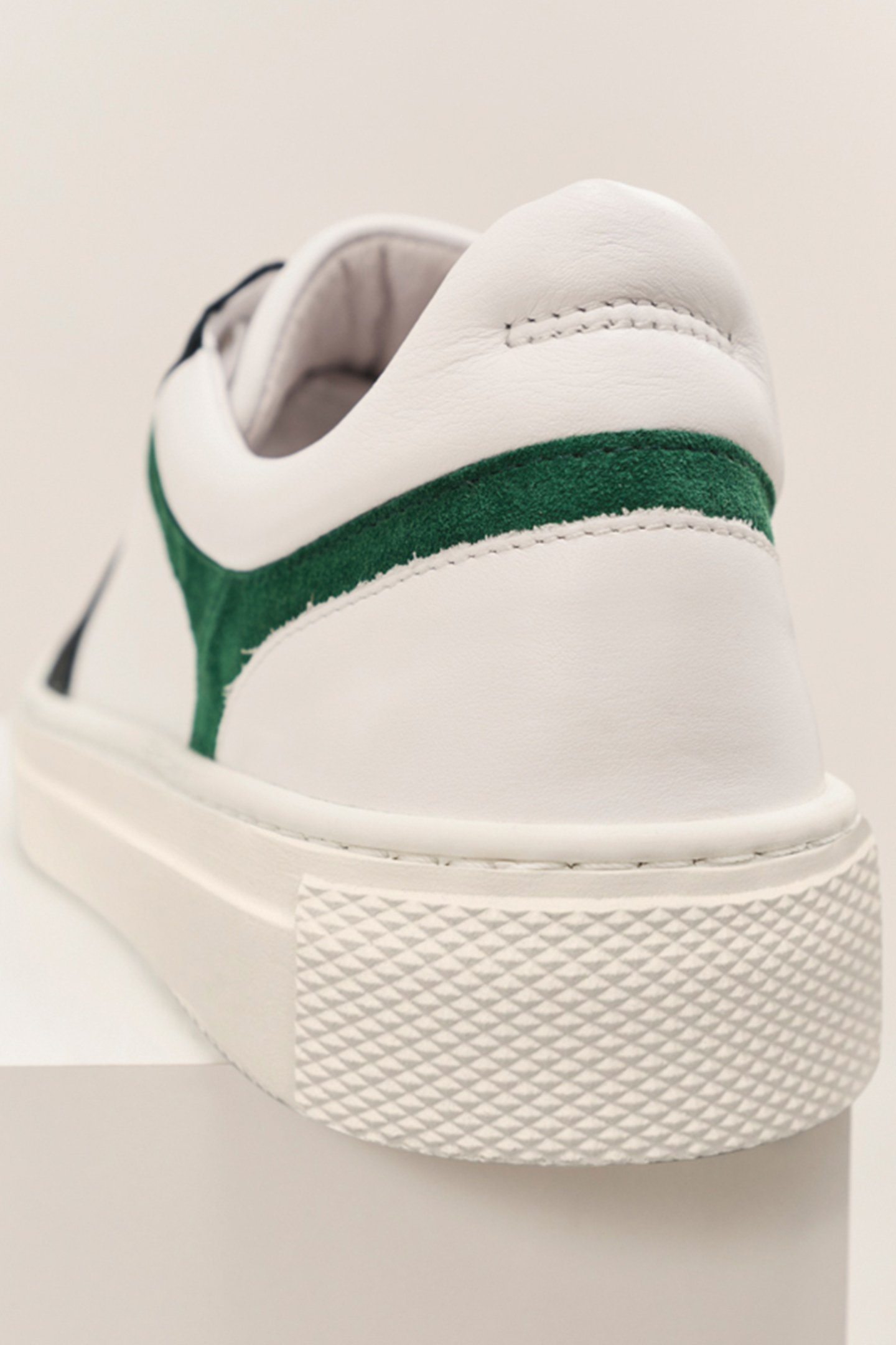O.JIMBO - WHITE LEATHER LOW SNEAKERS WITH GREEN CUT-OUTS 2