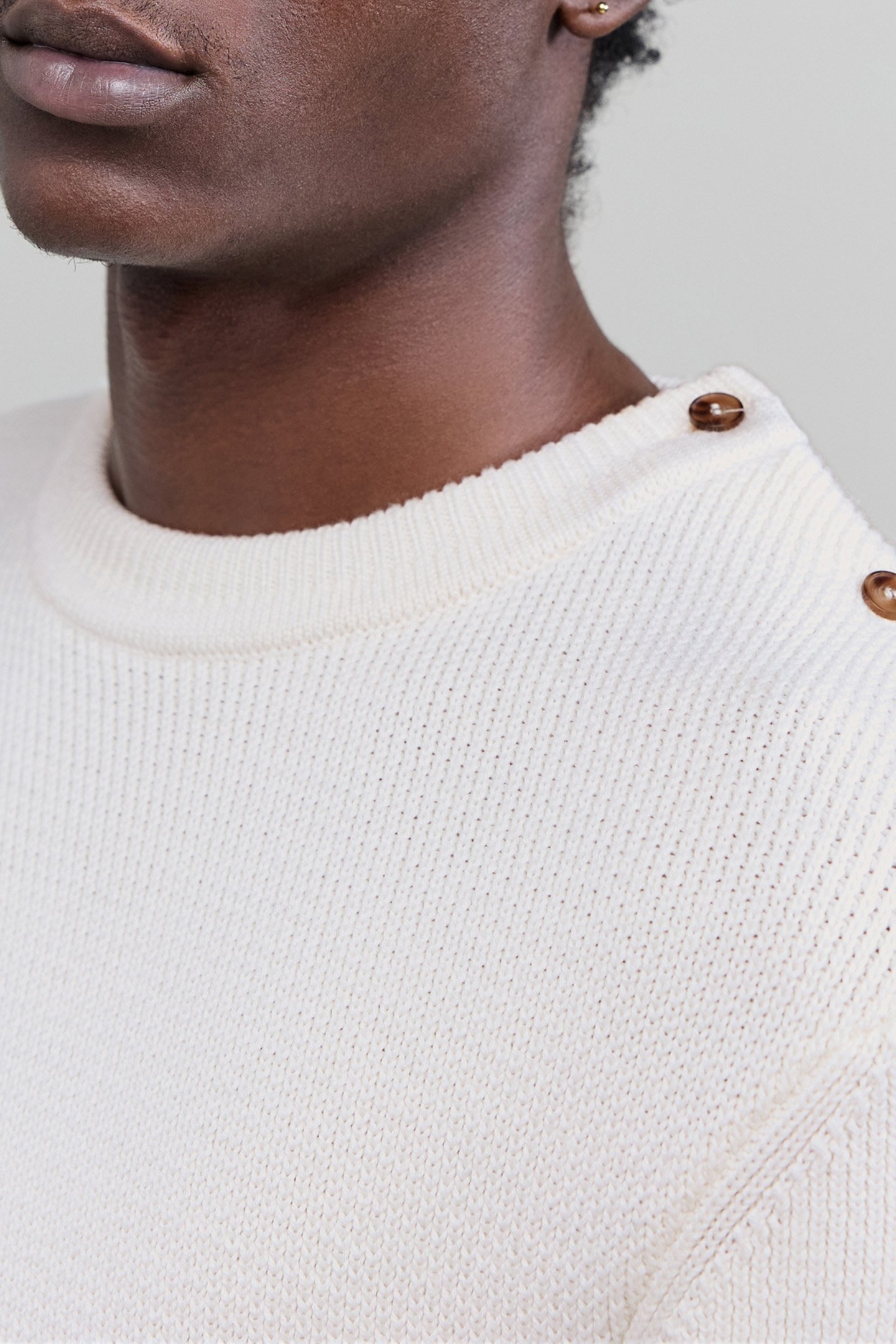 OFF-WHITE BUTTON-DOWN SWEATER 4