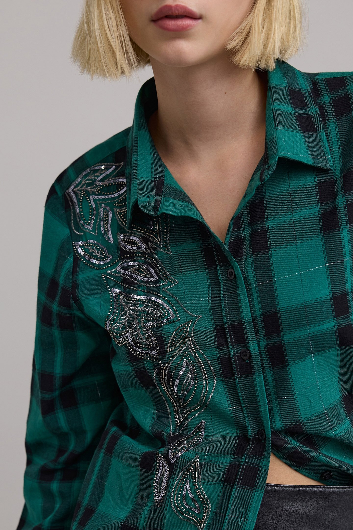 GREEN SHIRT WITH CHECK PATTERN PEARL EMBROIDERY 4