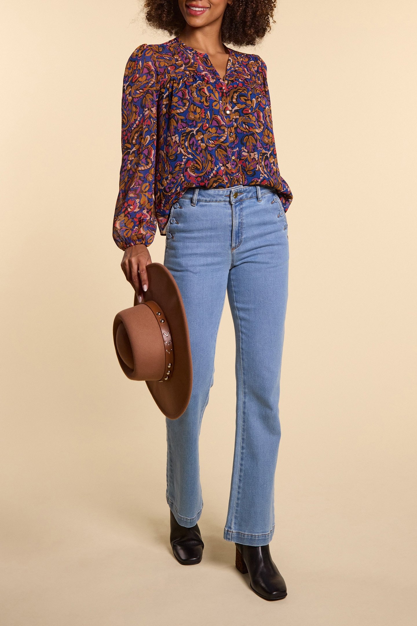 AUTHENTIC FLARED JEANS WITH BUTTONED POCKETS 3