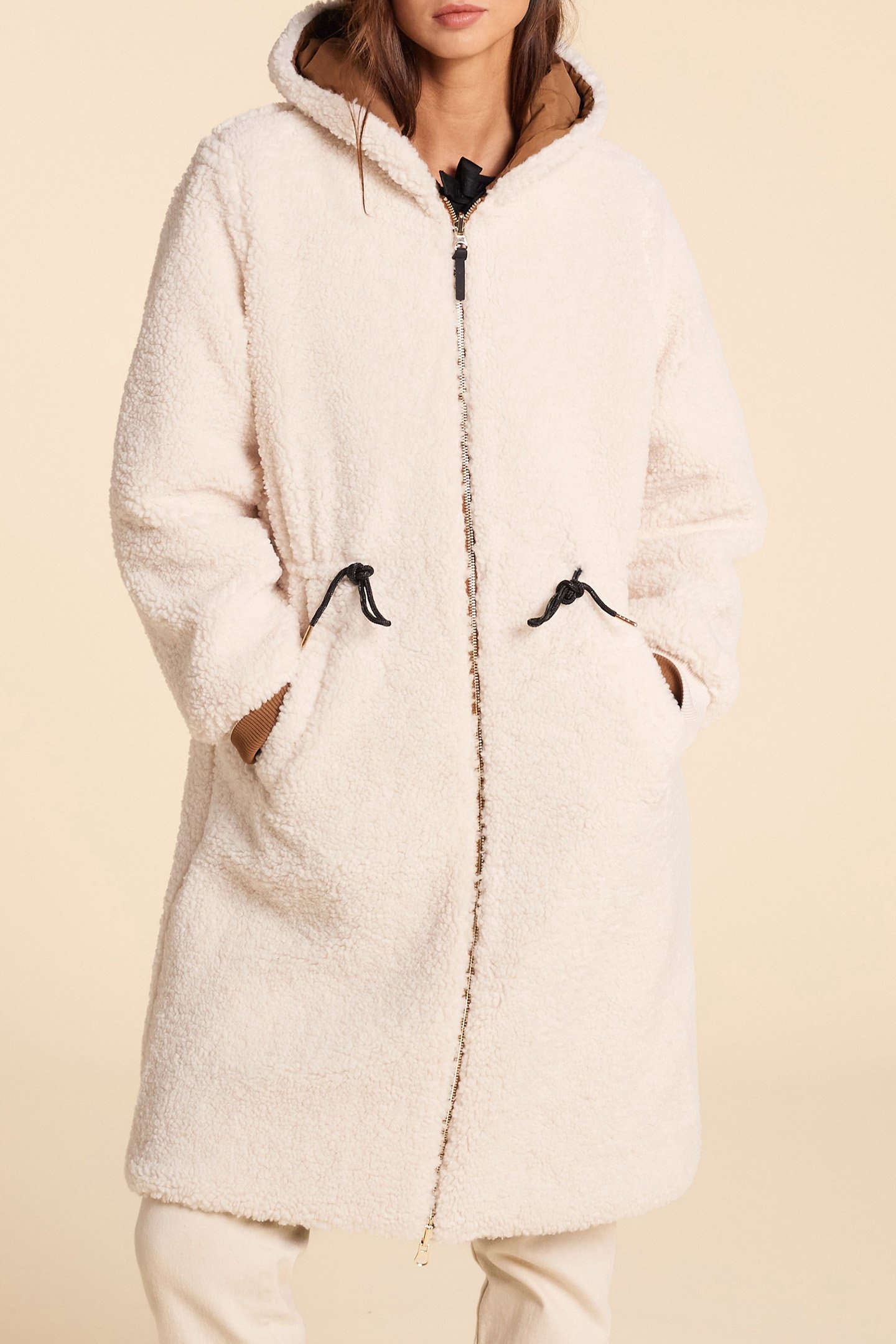 ECRU SHERPA AND CAMEL NYLON REVERSIBLE PARKA 1