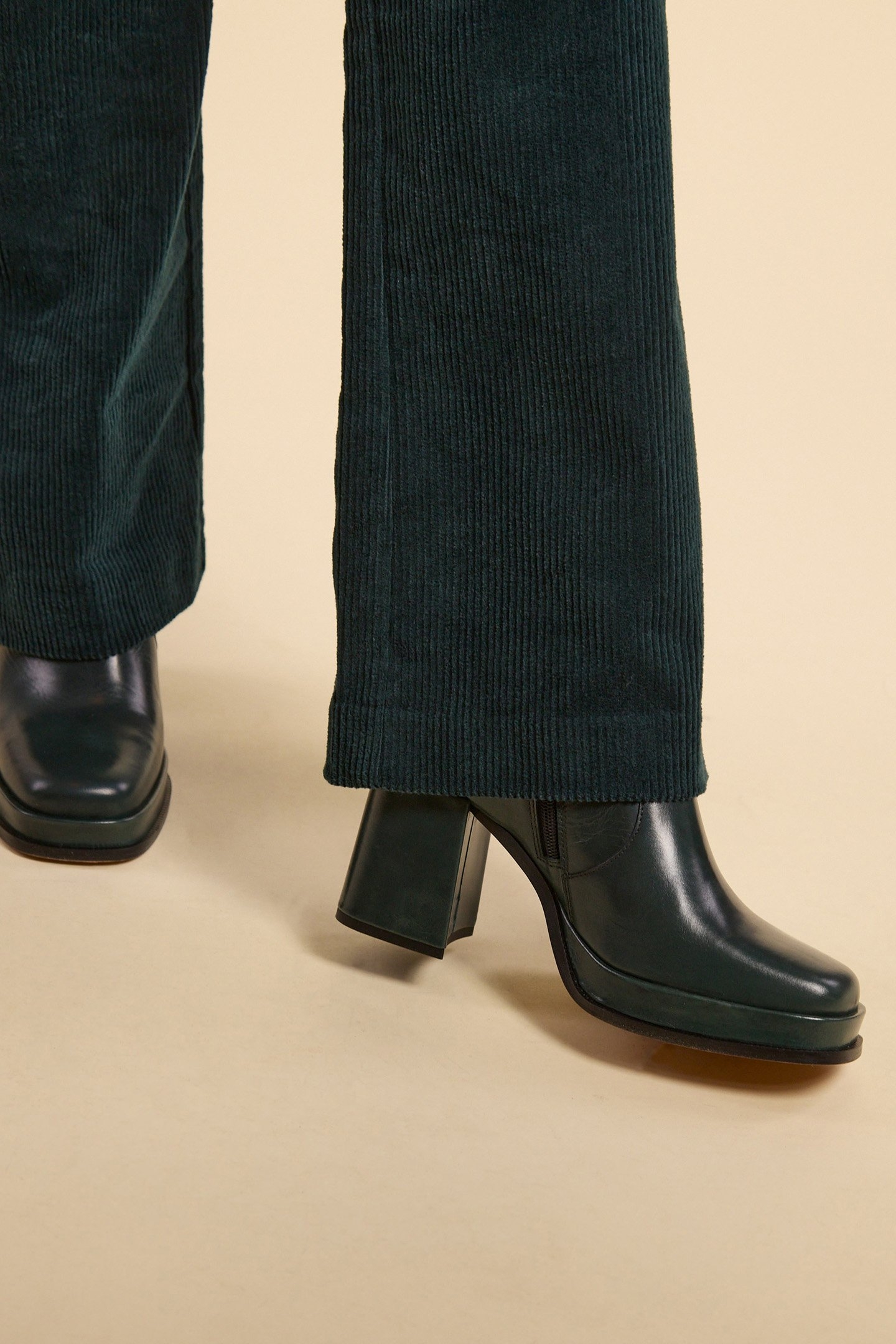 NIGHT GREEN LEATHER BOOTS 2