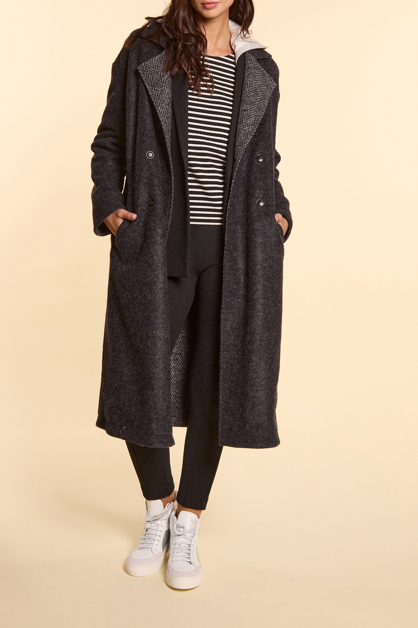 GREY/CHEVRON MOTIF REVERSIBLE COAT 5