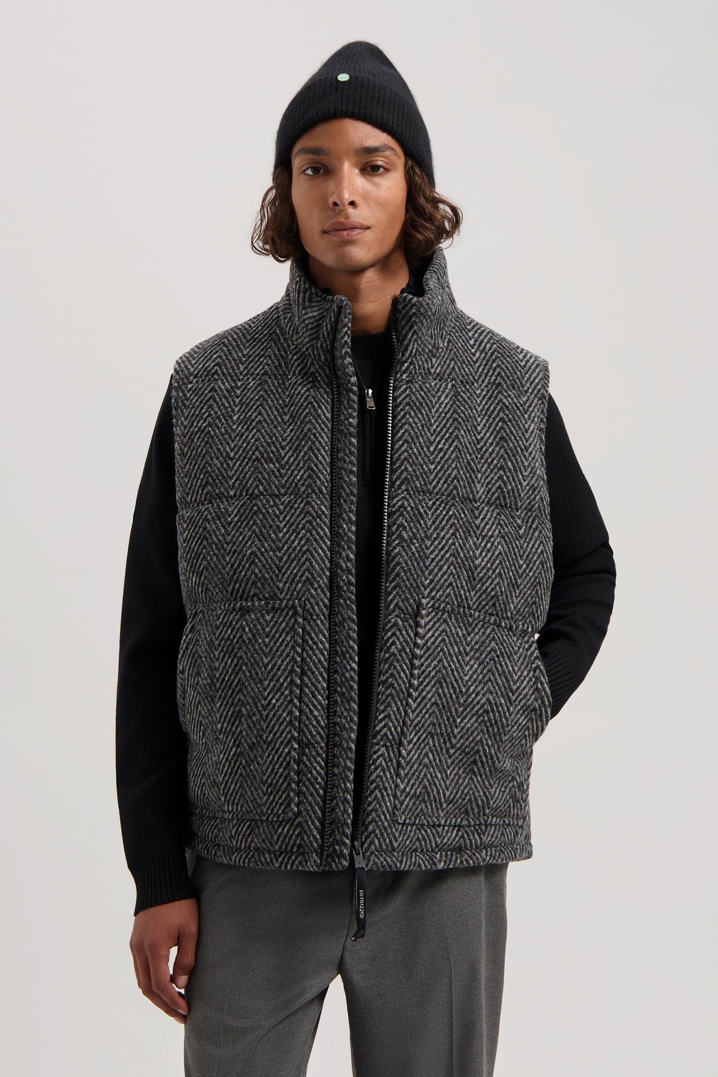 DS_JACE BODYWARMER ELEPHANT SKIN 1