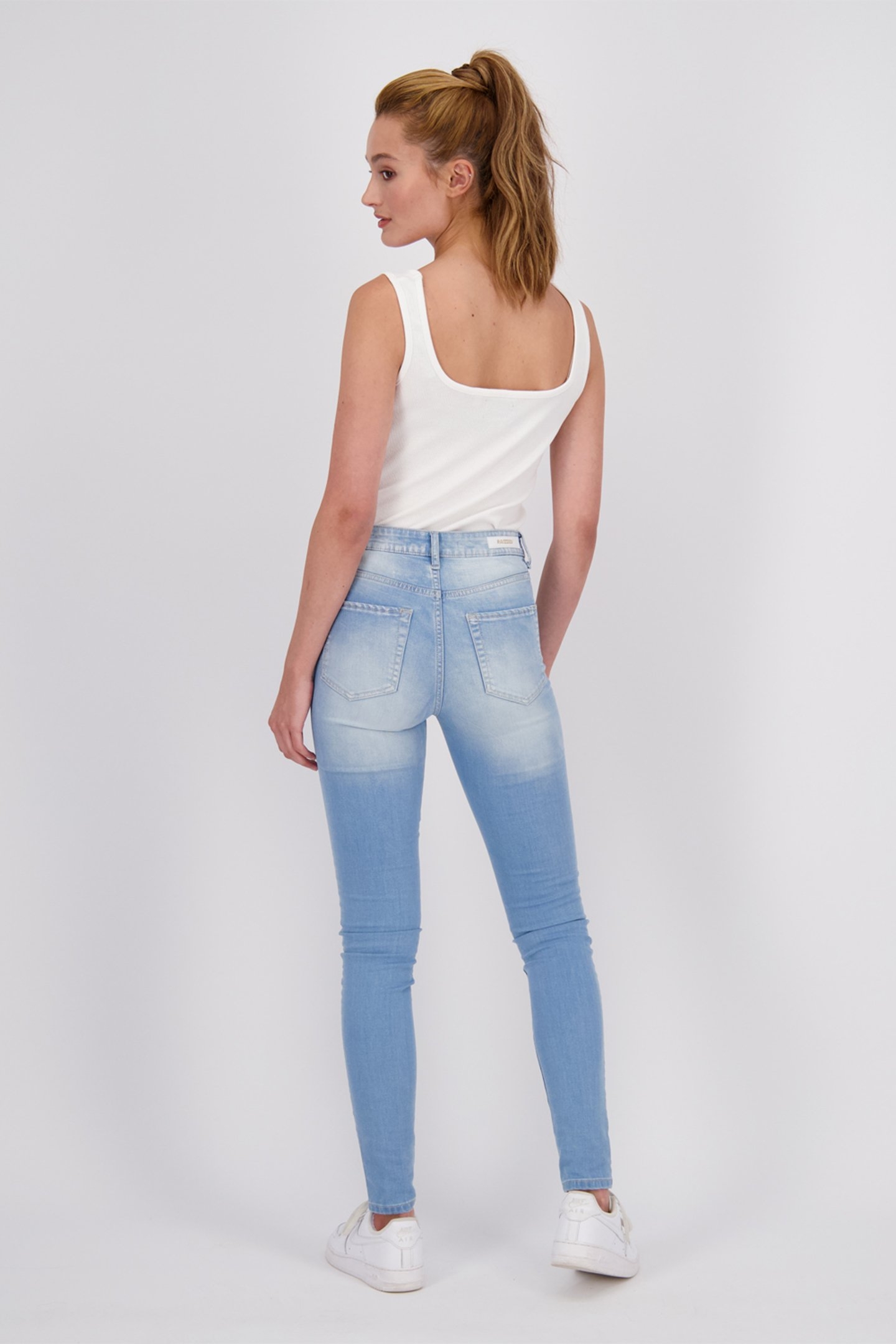 IVY JEANS LIGHT BLUE STONE 4