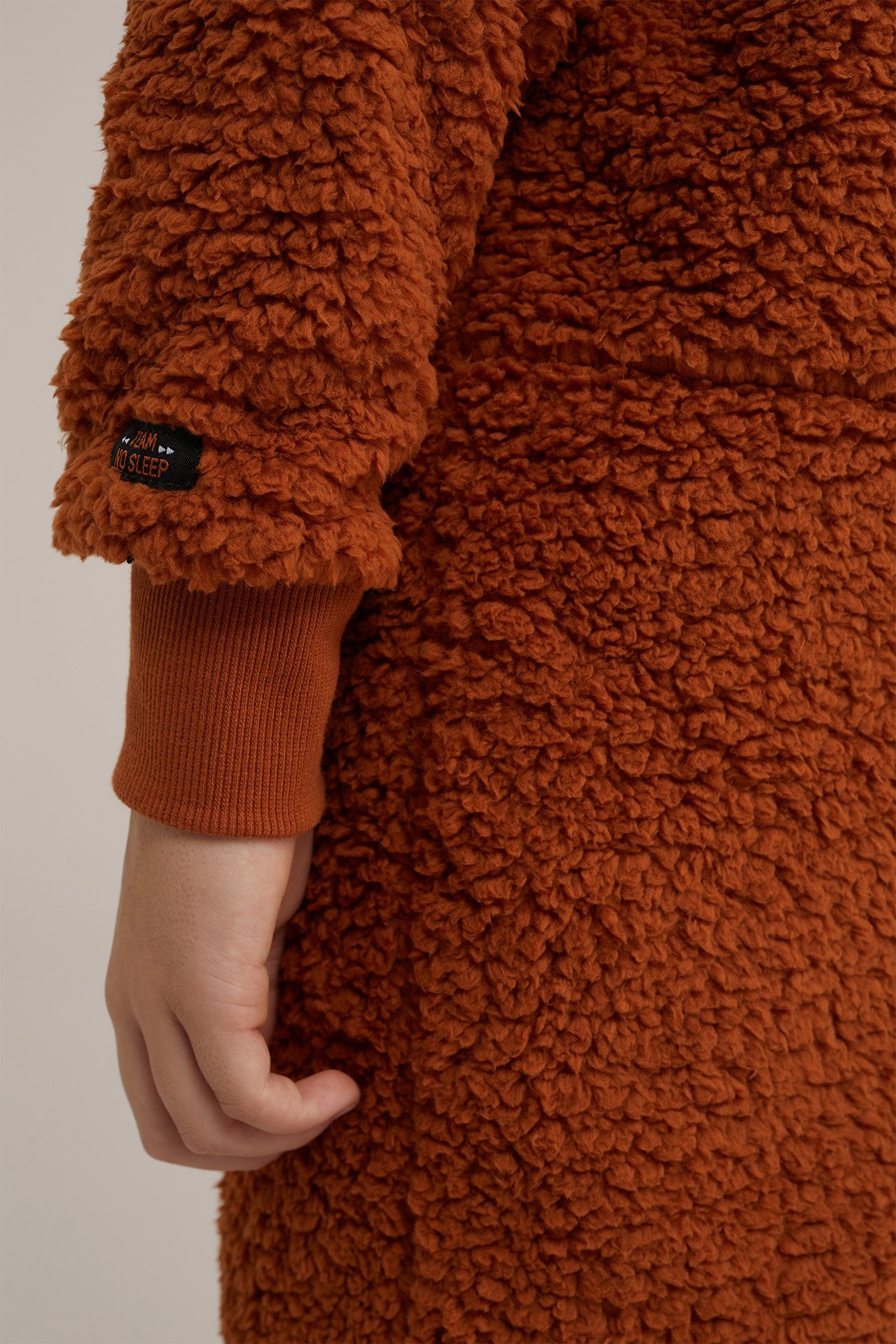 ONESIE LIGHT BROWN 5