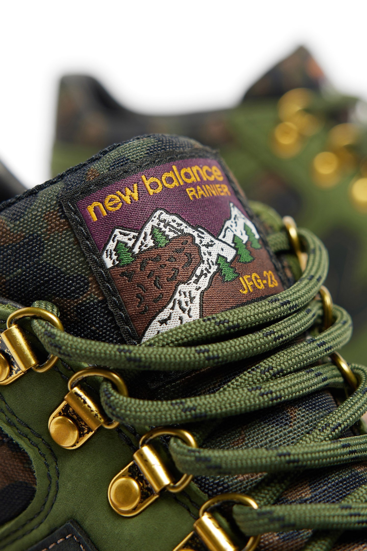 URAINXE1 SNEAKERS IN RIFLE GREEN 8