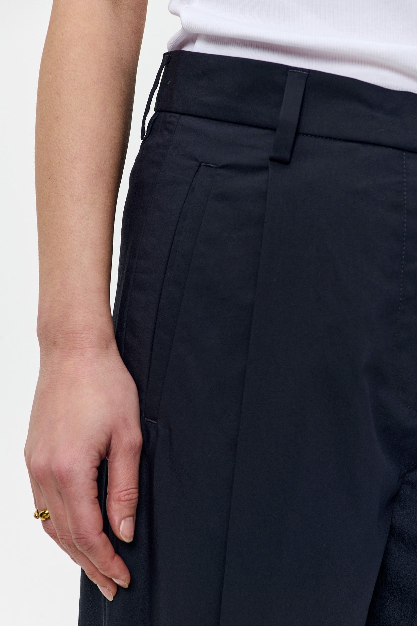 CROPPED COTTON PLEATED PANTS MIDNIGHT BLUE 6