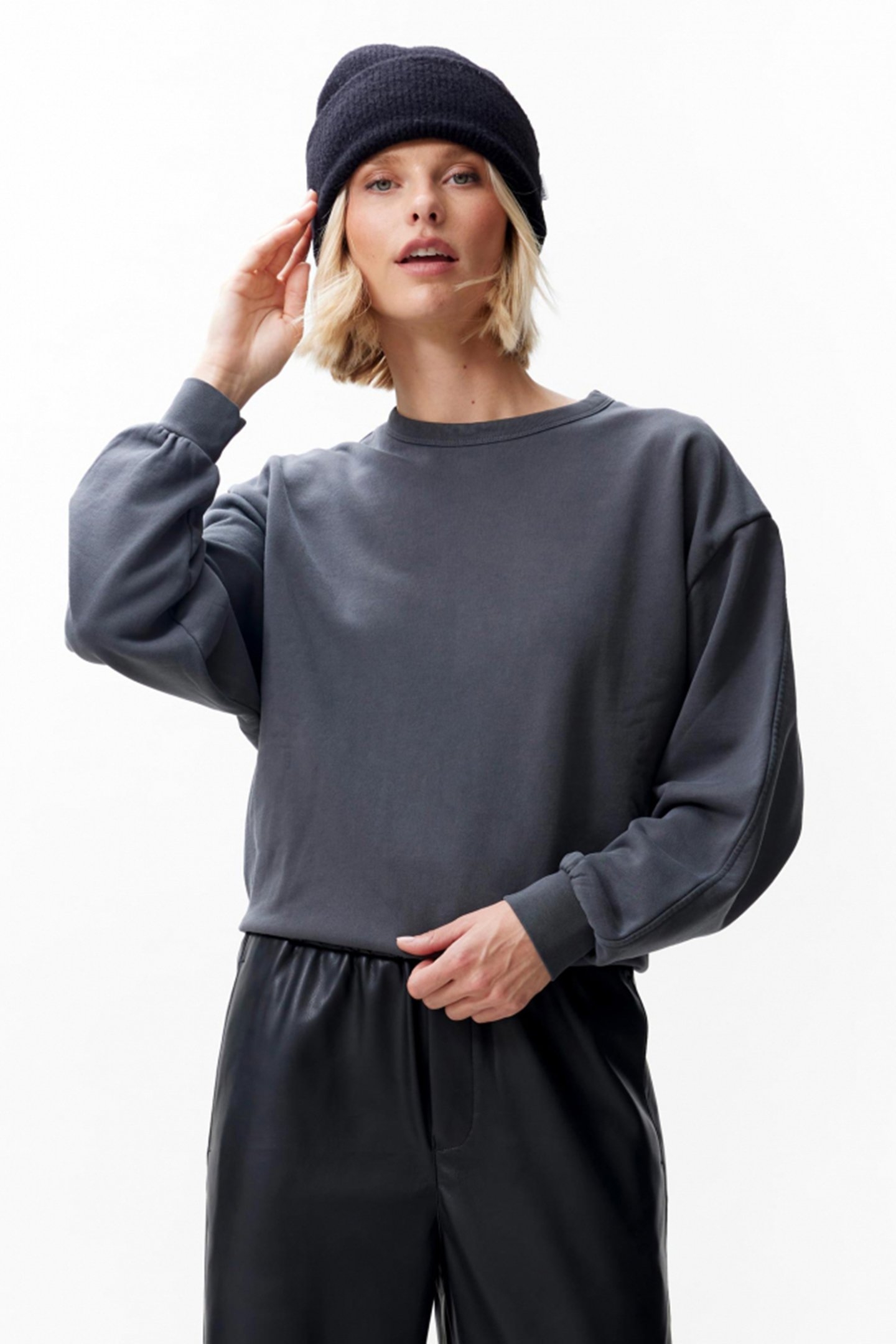 TUCK IN SWEATER CARBON 1