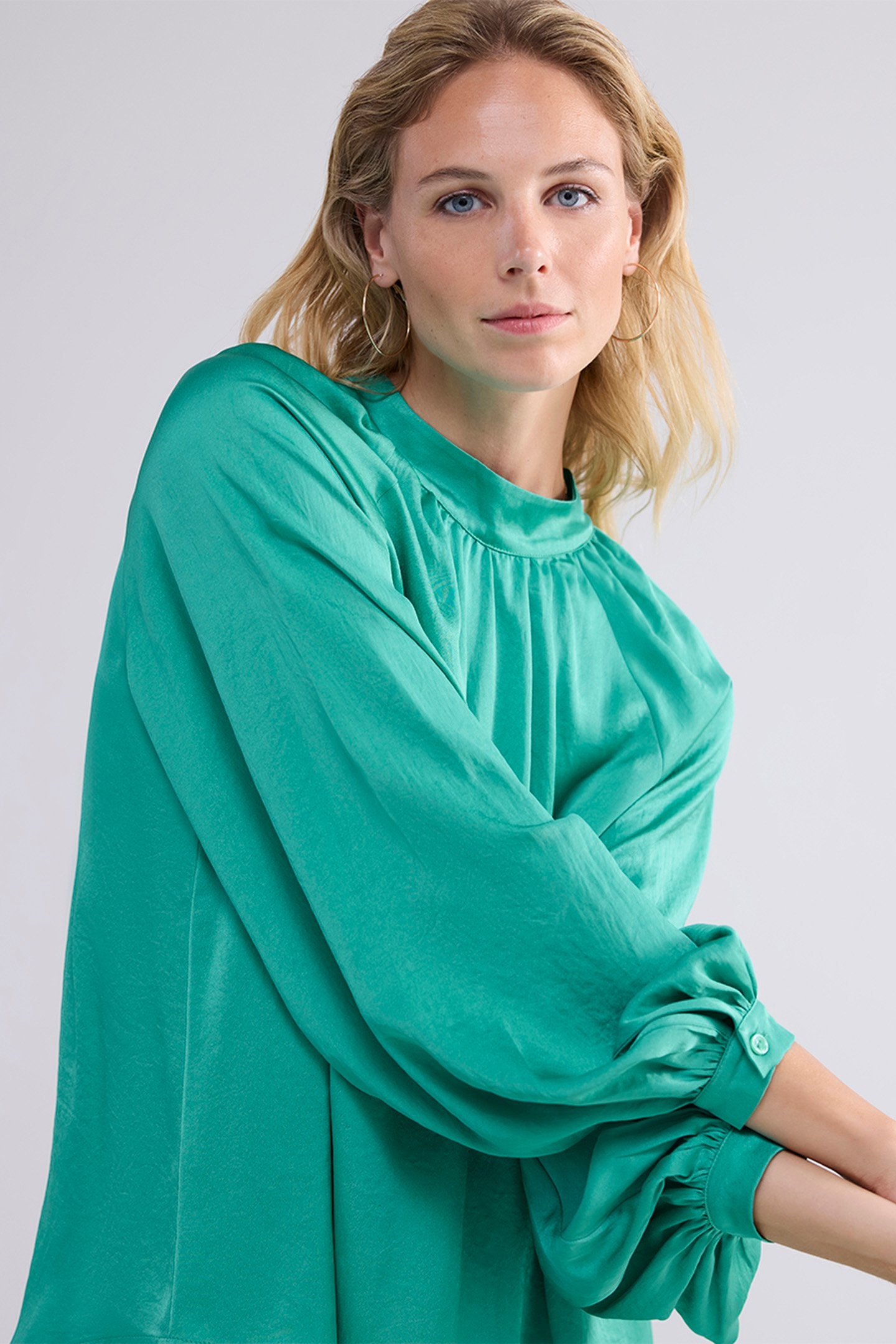 TOP HIGH NECK SILKY TOUCH PEACOCK 4