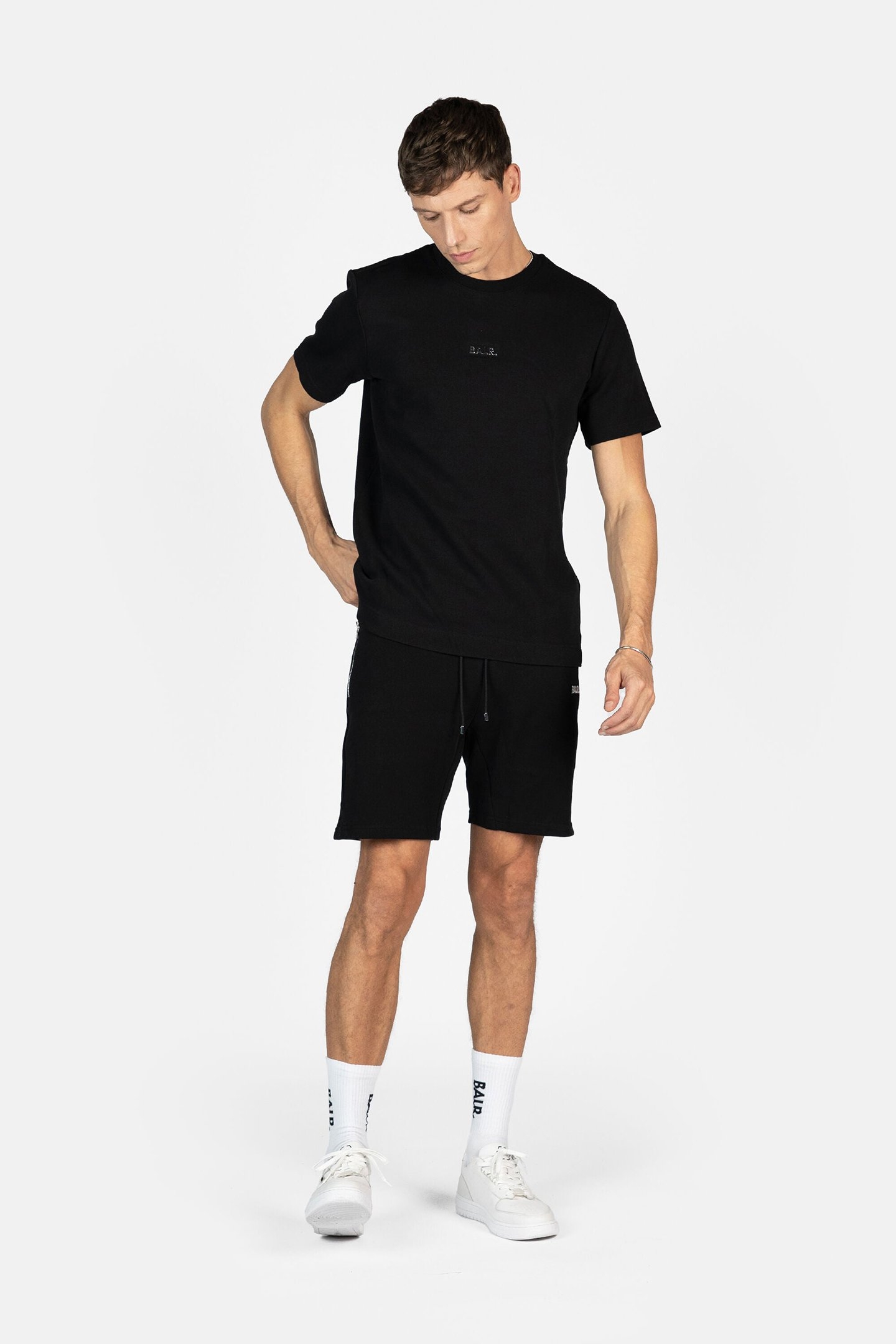 Q-SERIES REGULAR FIT SHORTS JET BLACK 3