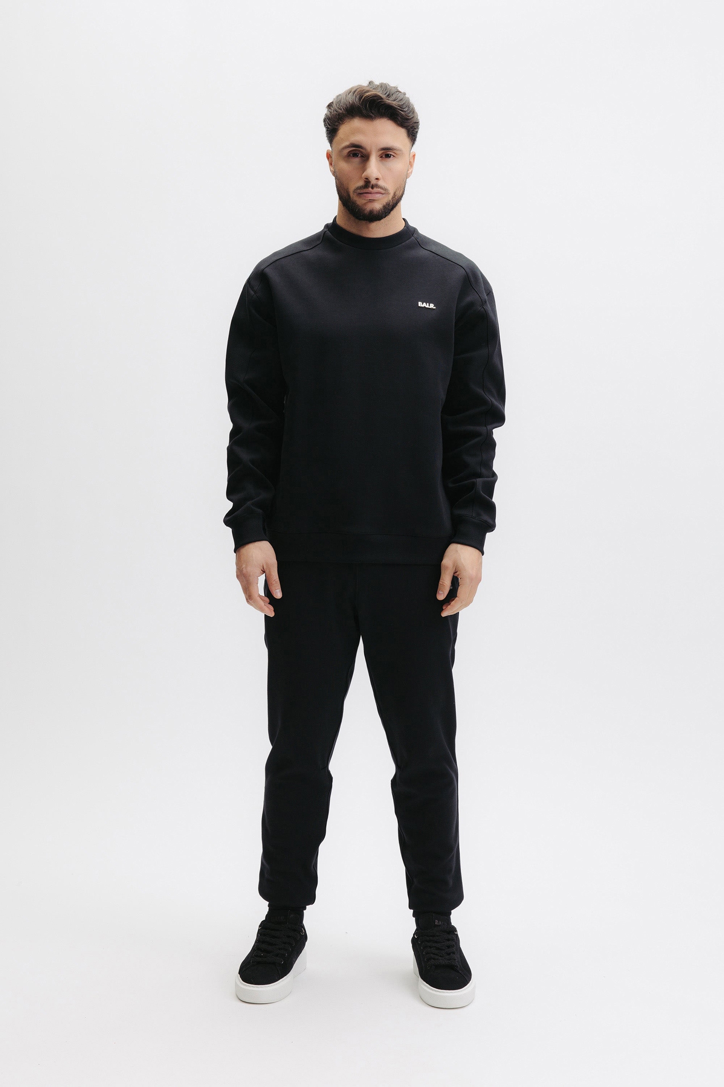 Q SERIES CREWNECK JET BLACK 1