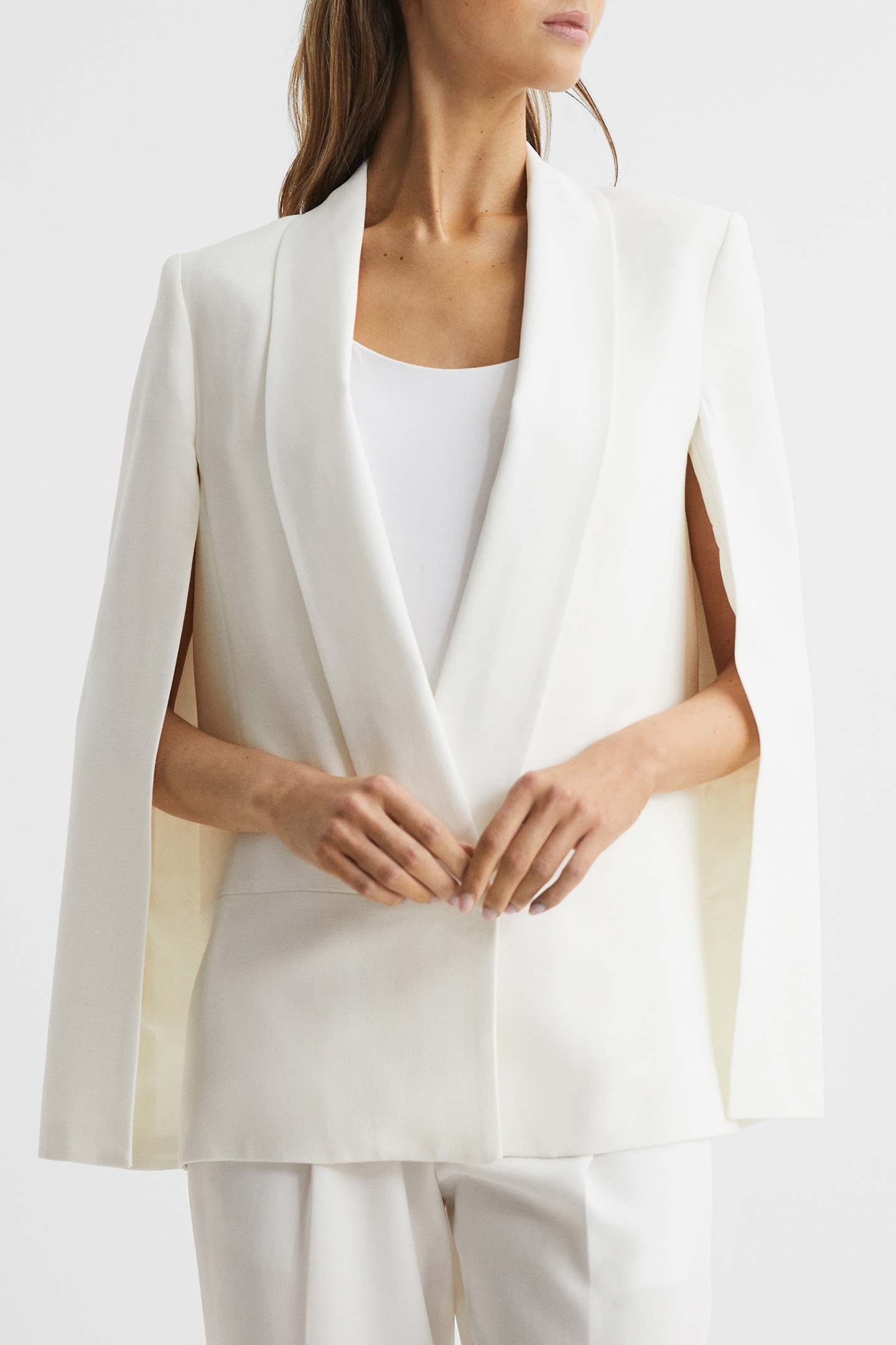 YANA-TUXEDO CAPE CREAM 1