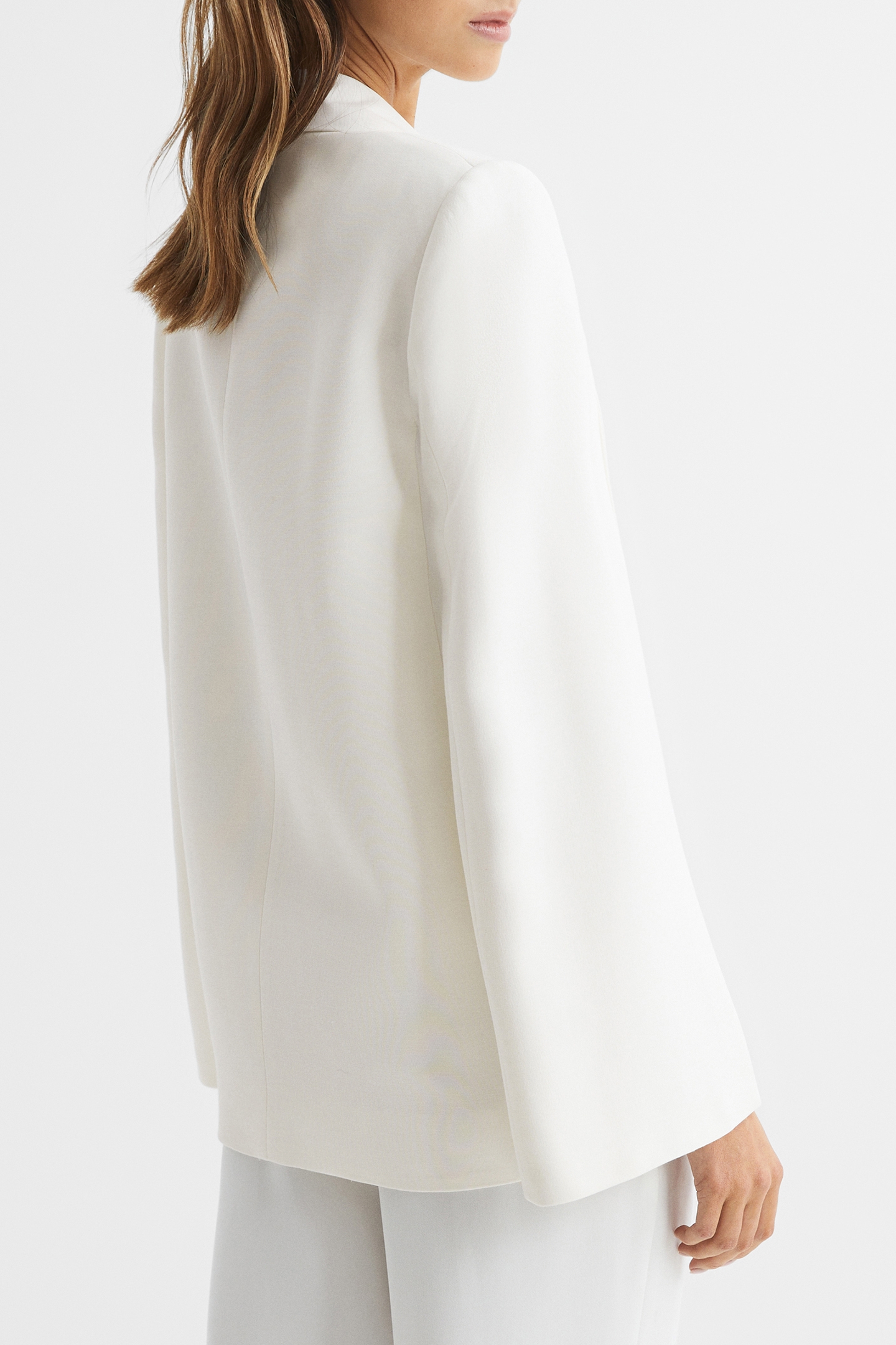 YANA-TUXEDO CAPE CREAM 2