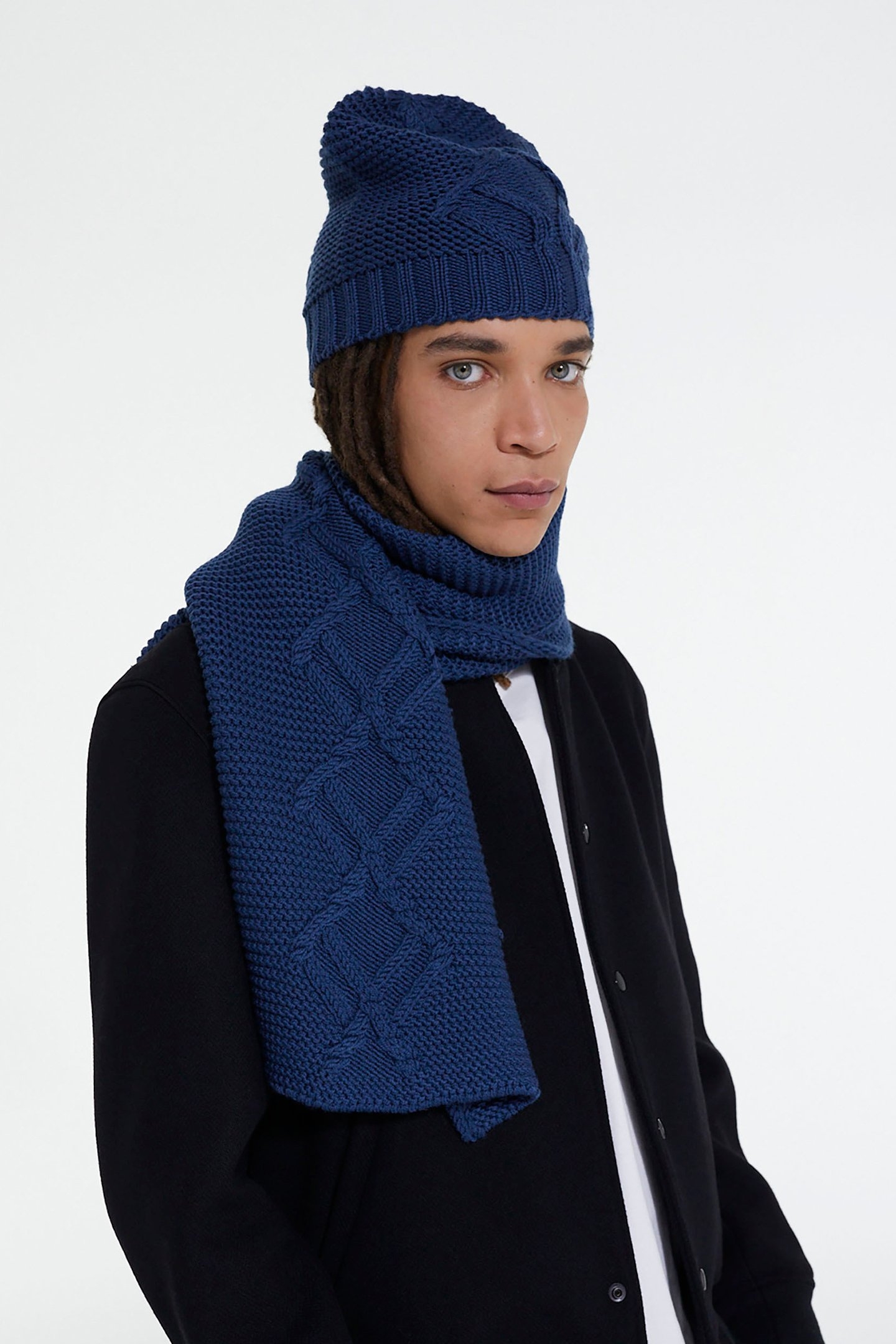 CABLE WOOL SCARF BLUE 3
