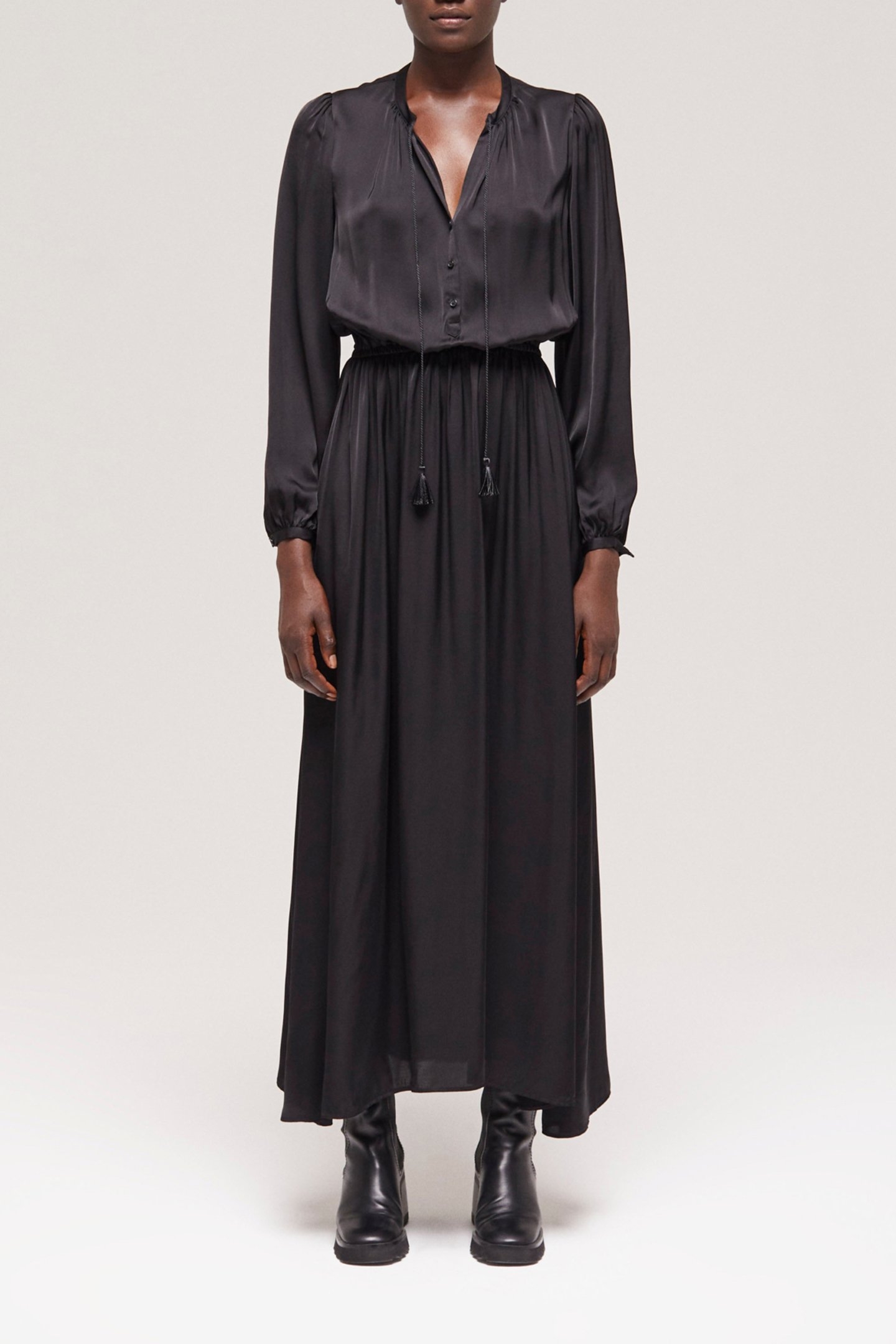 LONG DRESS WITH LONG SLEEVES BLACK 1