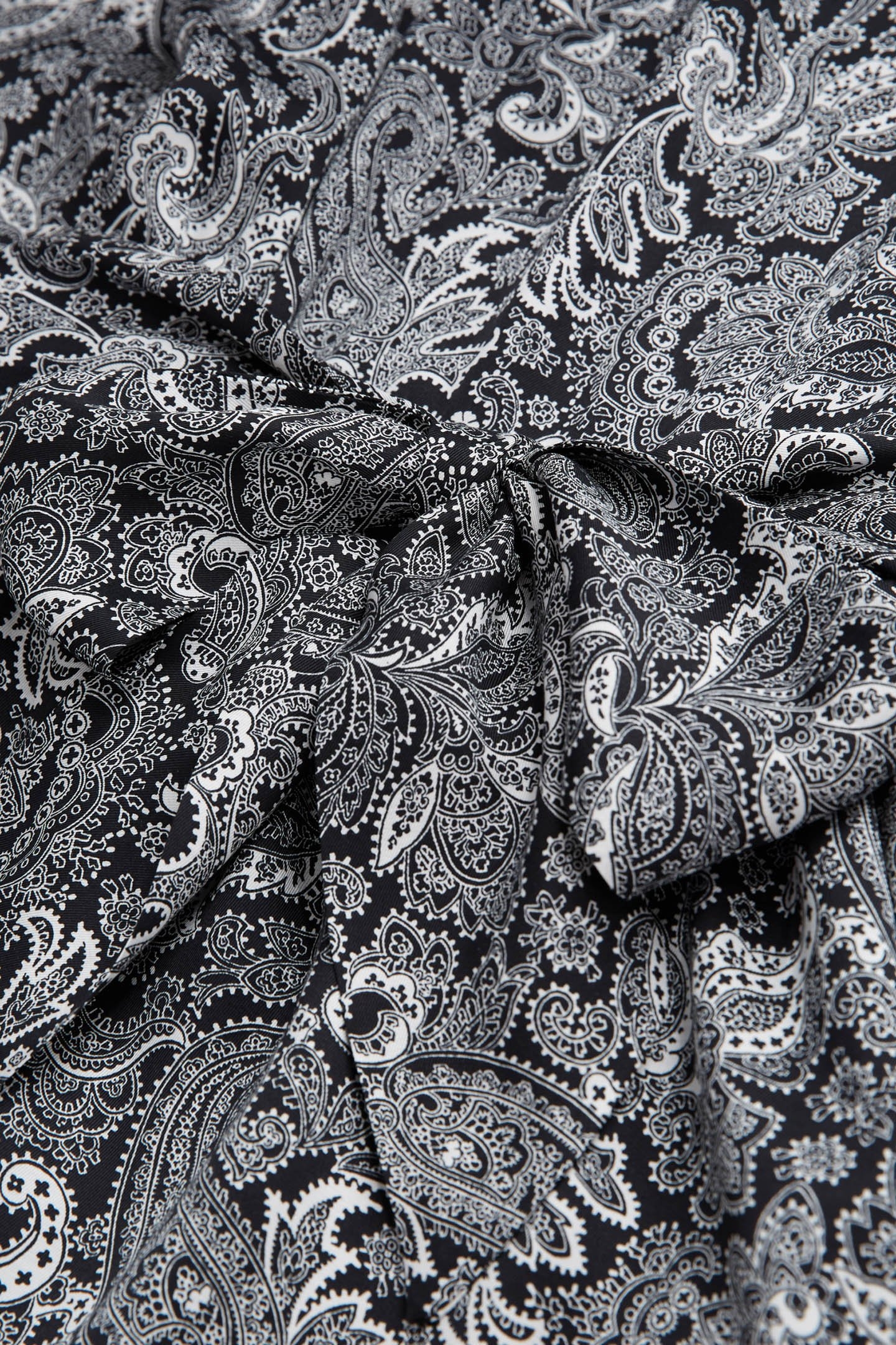 SHORT DRESS WITH LONG SLEEVES BLACK WHITE 7