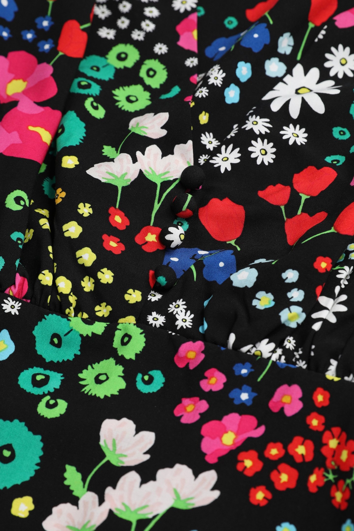 SHORT SLEEVE V-NECK TOP MULTICOLOR 8