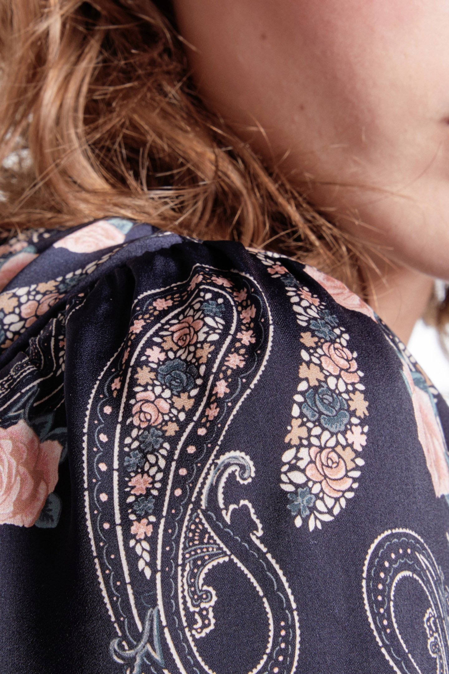 LONG DRESS WITH LONG SLEEVES BLACK/PINK 8