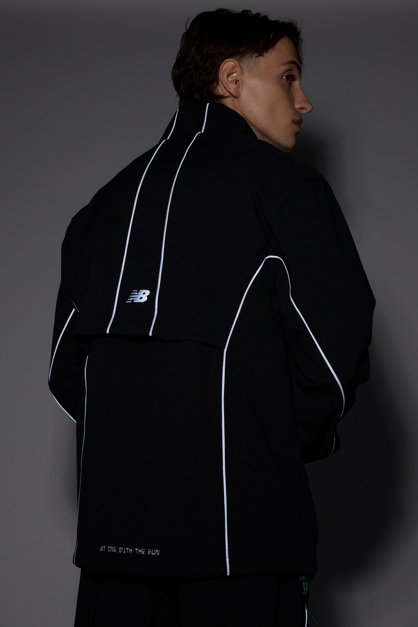 RUN ENERGY JACKET BLACK 3