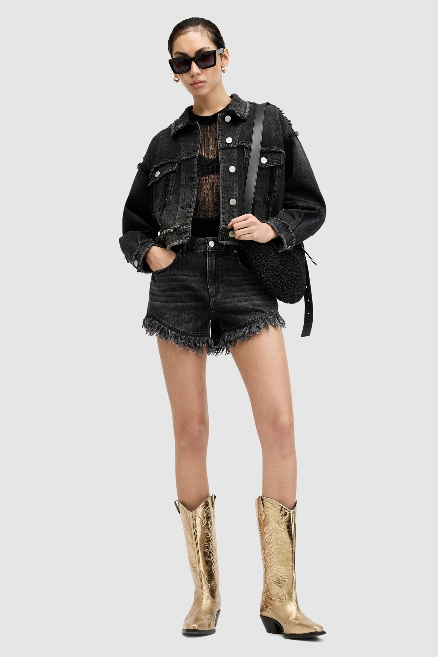 ASTRID FRAY SHORT WASHED BLACK 2