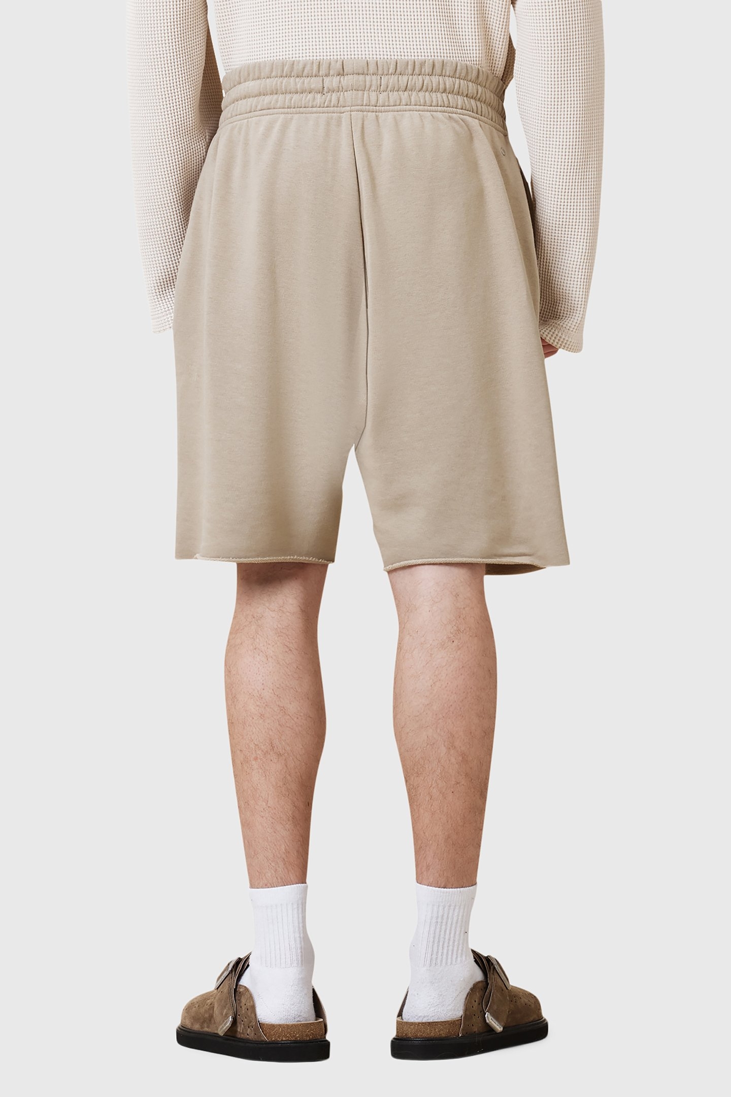 HELIX SWEATSHORT MIRE BROWN 2