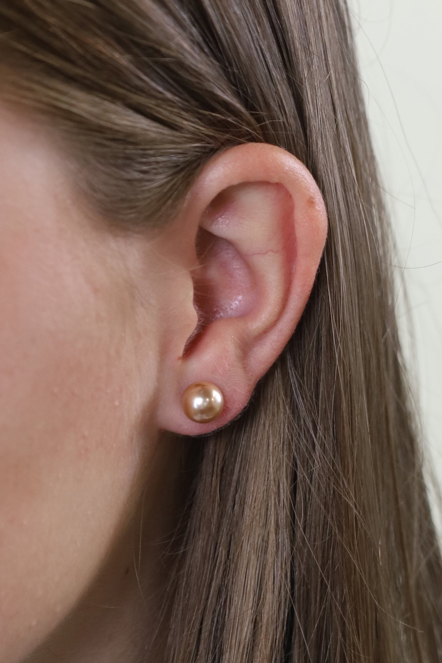 OTAZU GOLD PEARL EARPINS 2