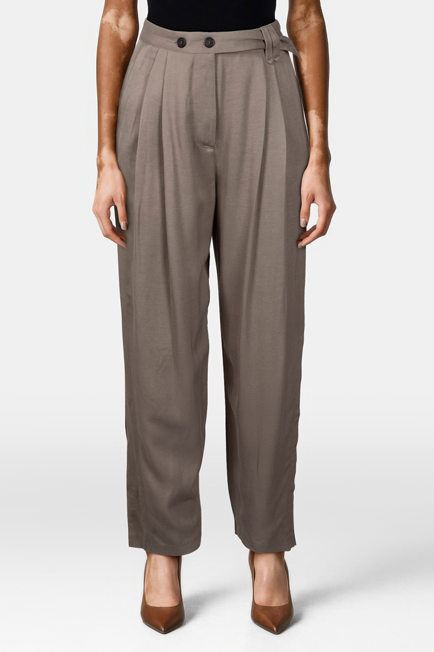 DIAD TROUSER TAUPE 1