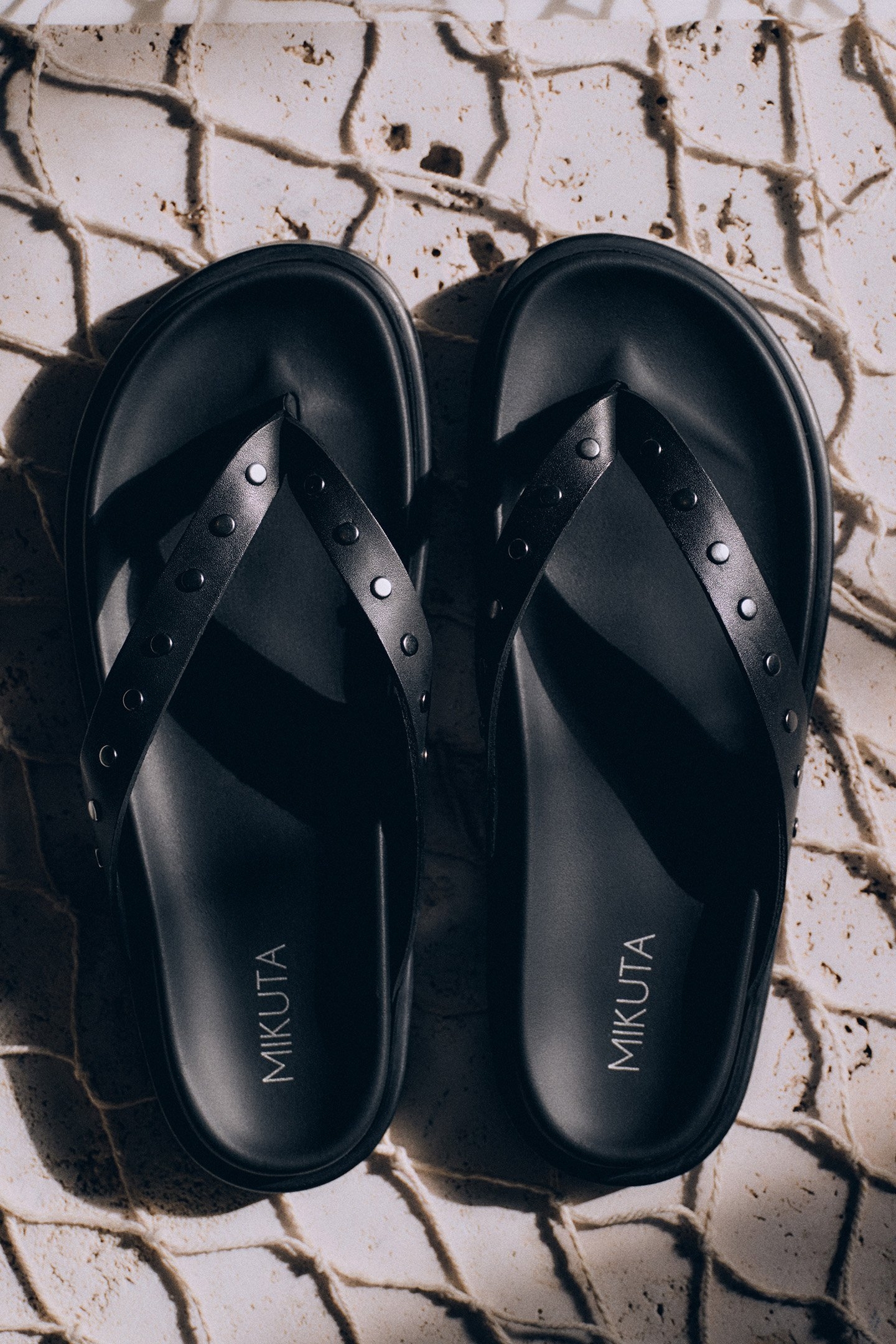 THE BLACK STUDDED LEATHER SANDALS 2