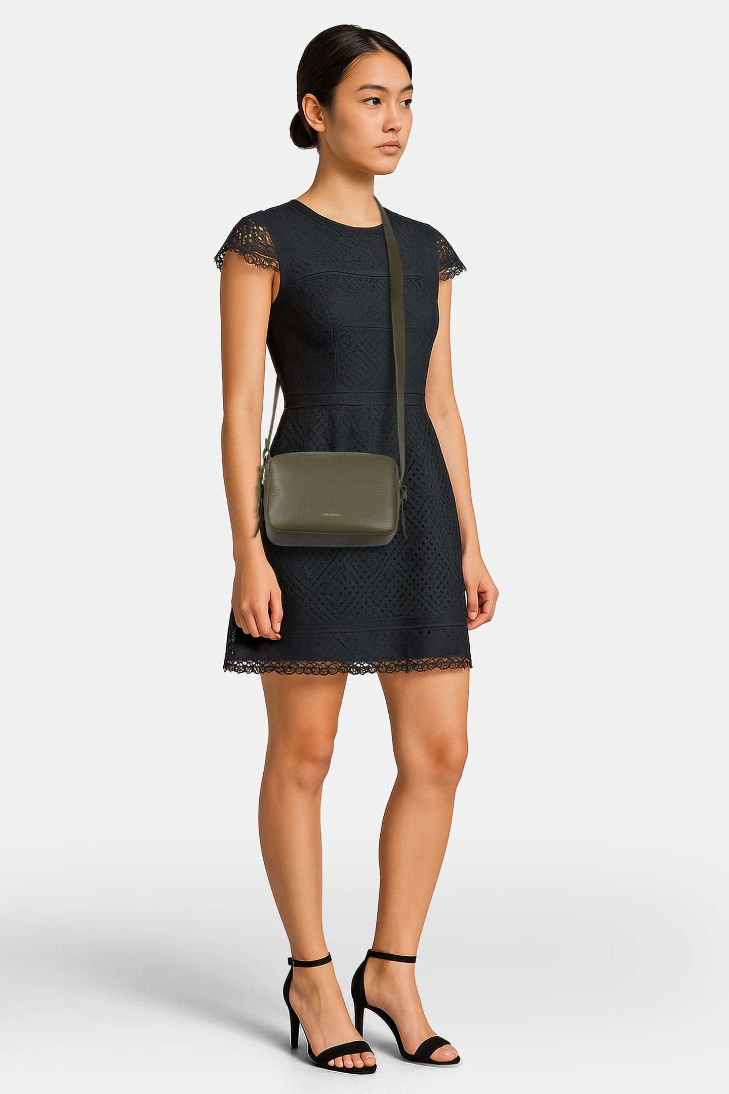 CROSS BODY BAG IN GRAINED LEATHER 1