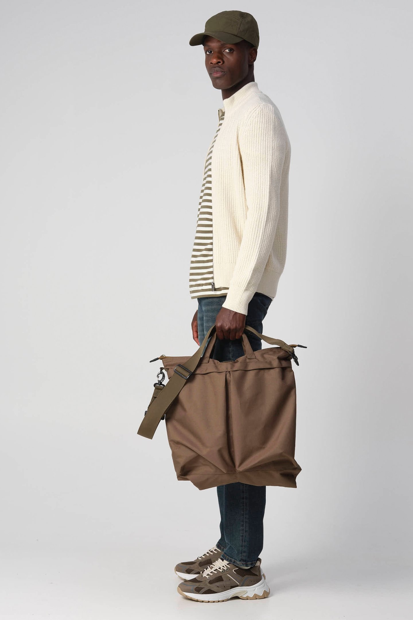 J.C. RAGS REAGAN VEST BLEACHED SAND 4