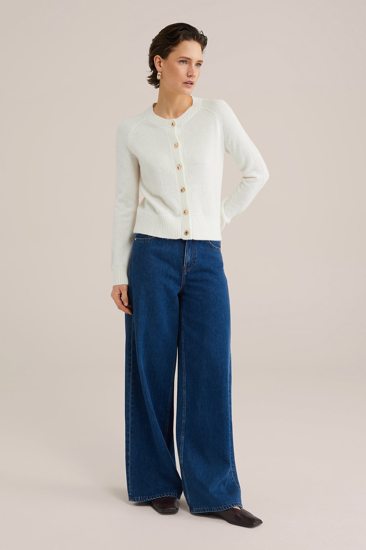 KNITTED CARDIGAN WHITE 3