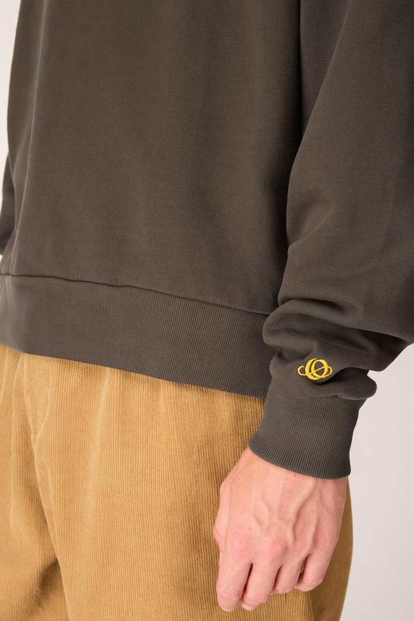 HIGHSNOBIETY – BEERSTEIN CREWNECK BROWN 5