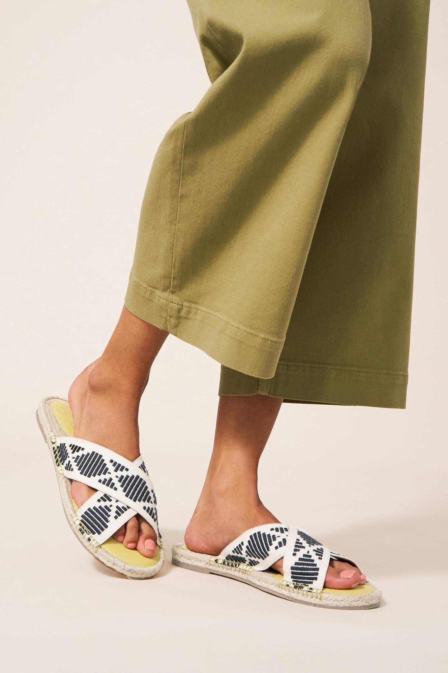 JACQUARD ESPADRILLE MULE DEEP YELLOW 4