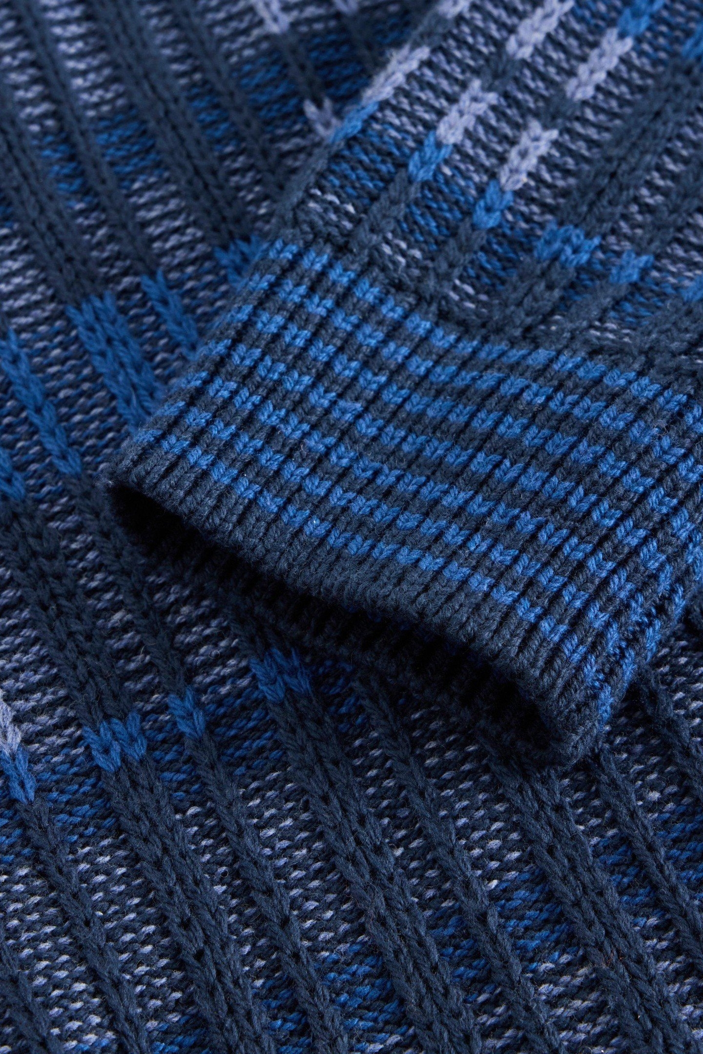 PATCHWORK TEXTURED CREW BLUE MULTI 4