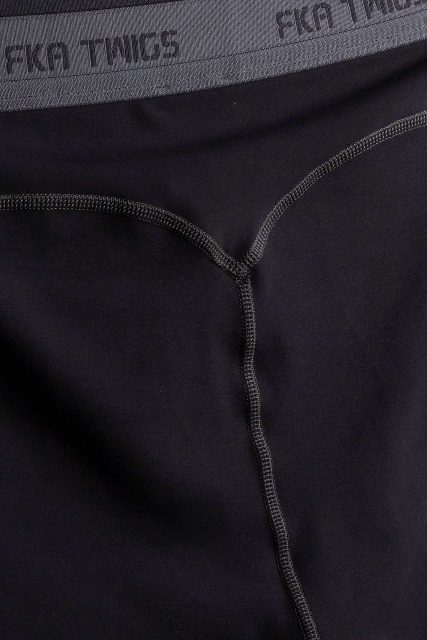 FKA X ON – STUDIO TIGHTS FKA BLACK 3