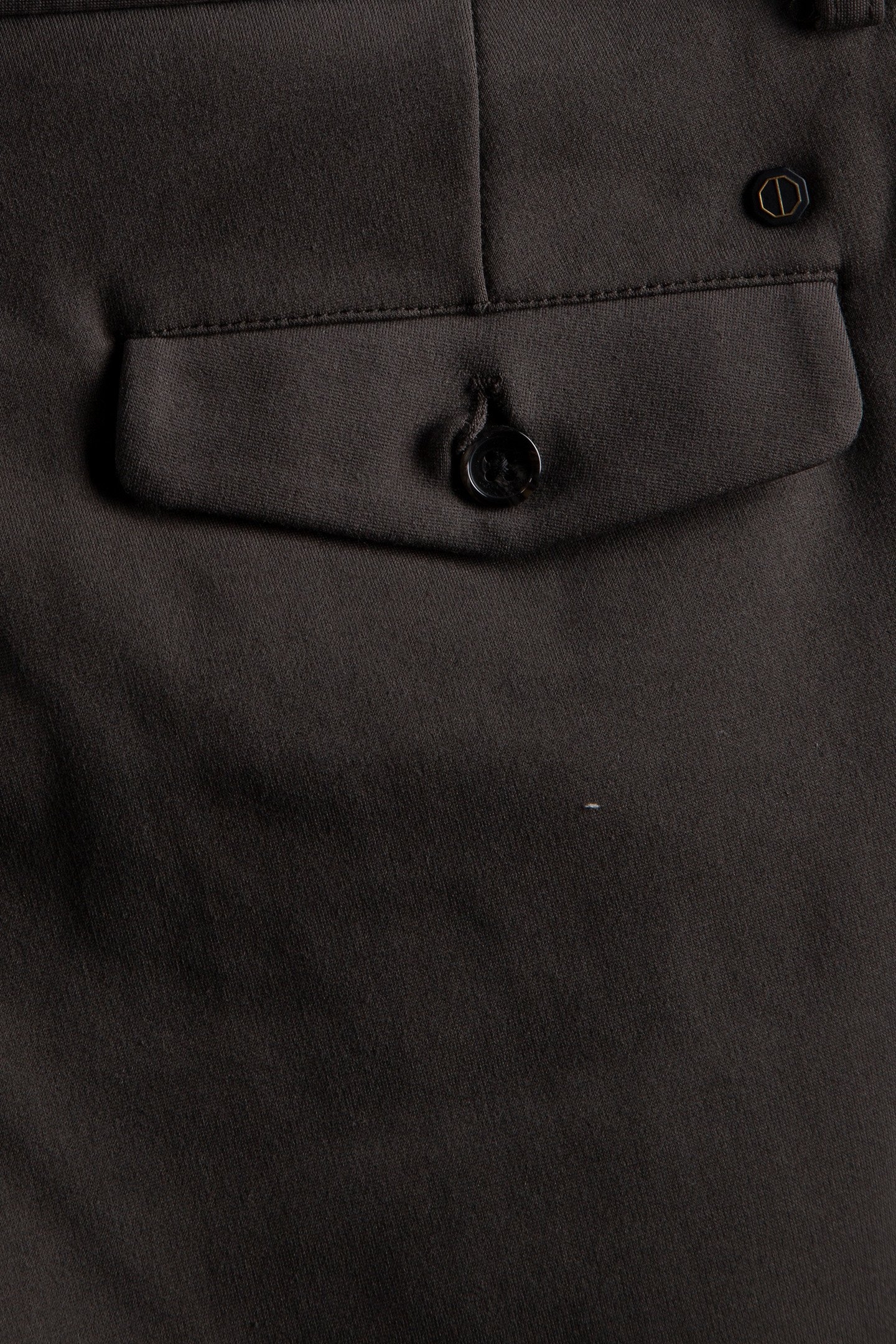 DS_LANCASTER TRAVEL CHINO RAVEN 4