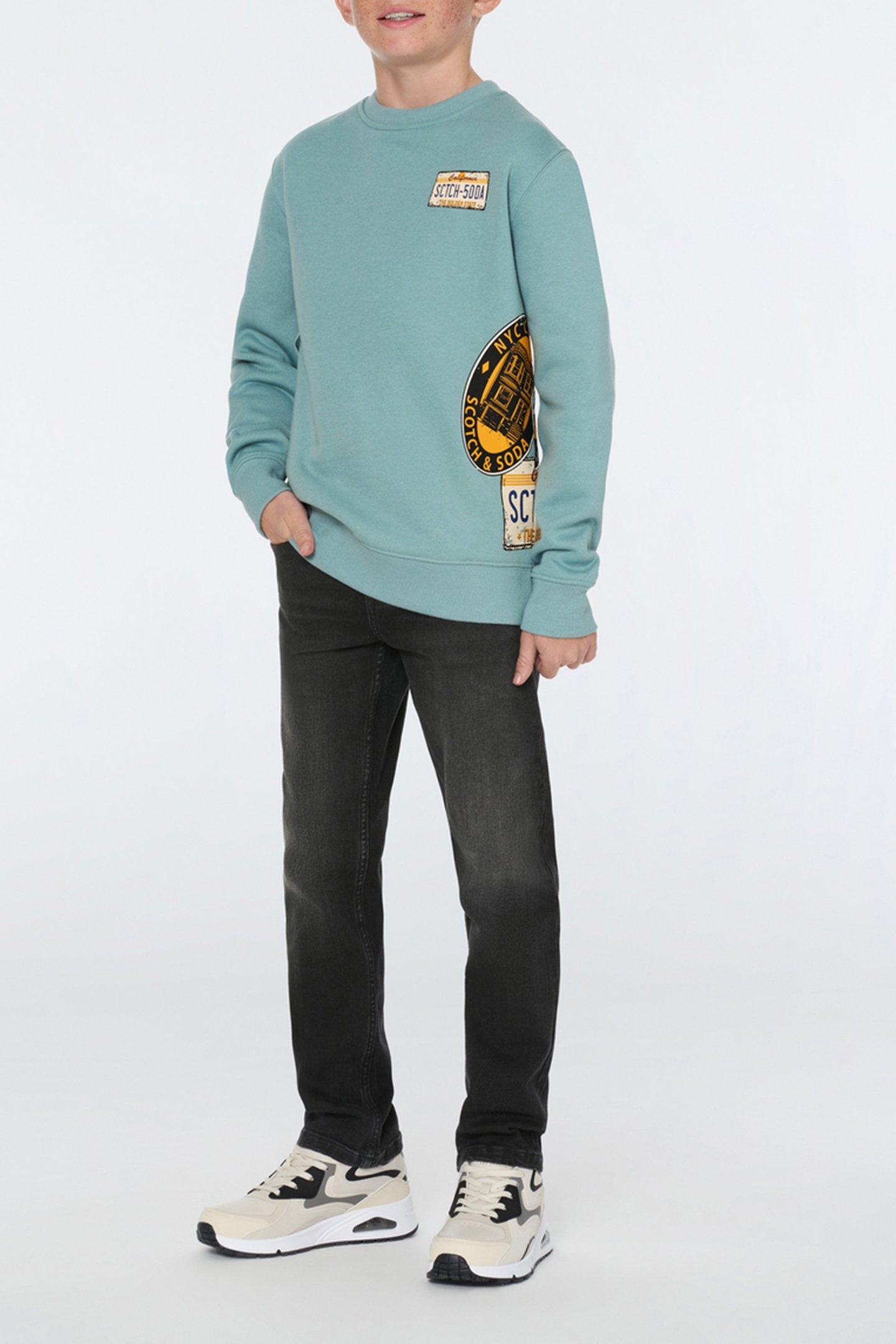 BOYS 5 PKT LOOSE TAPERED FIT JEAN BLACK / WHITE 3