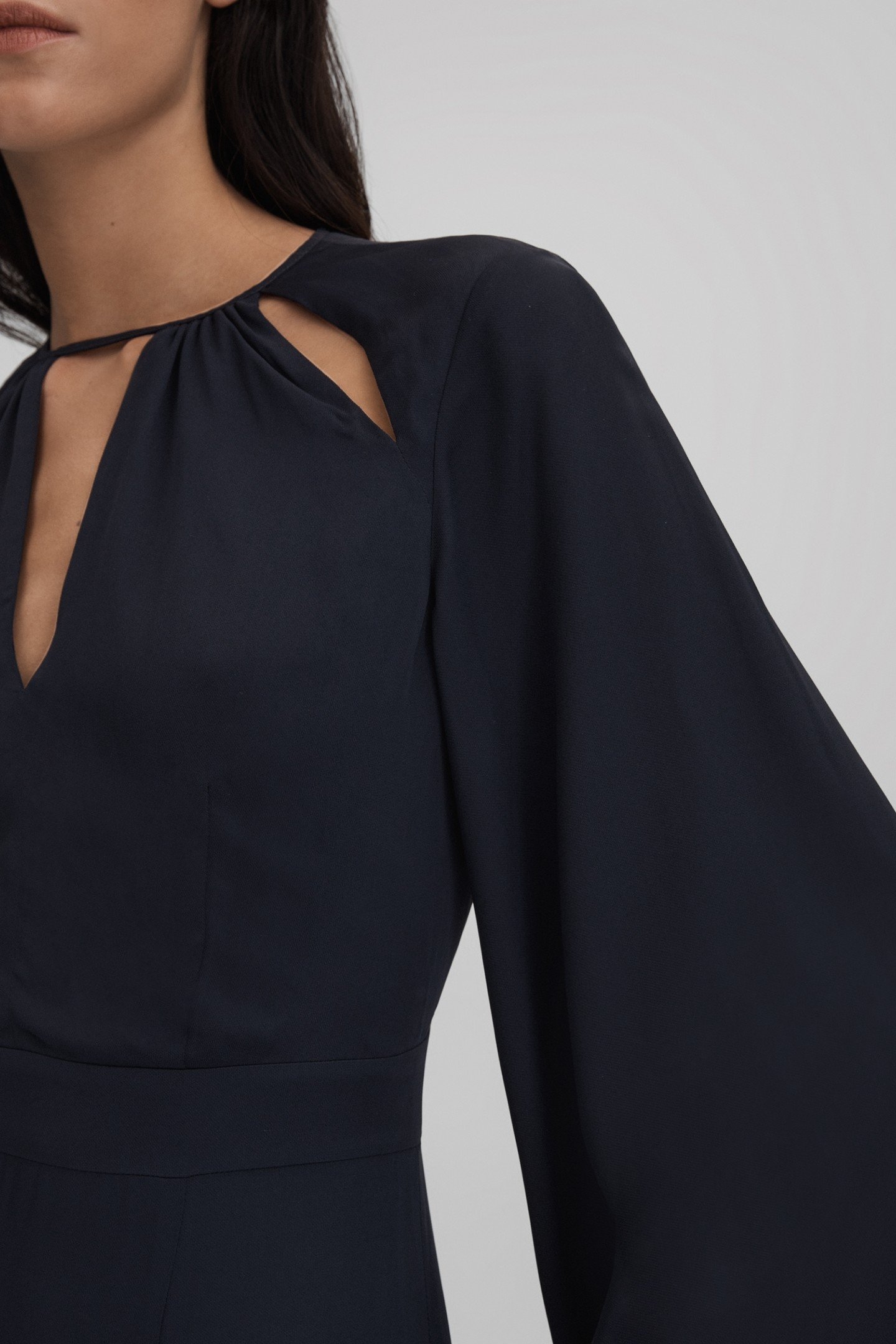 FLUTED SLEEVE MIDI DRESS NAVY 5