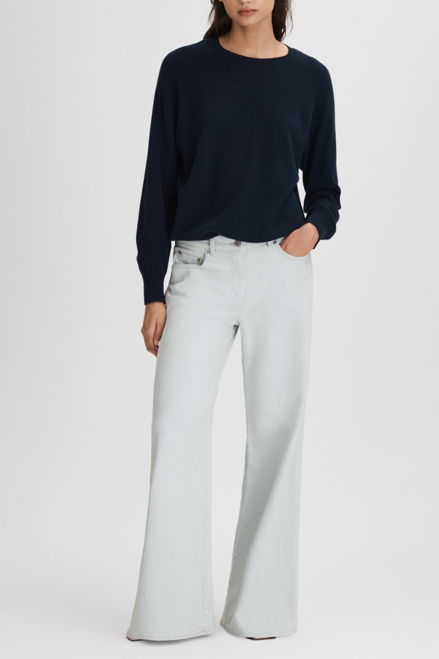 SIDE DETAIL FLARE JEAN LIGHT BLUE 2