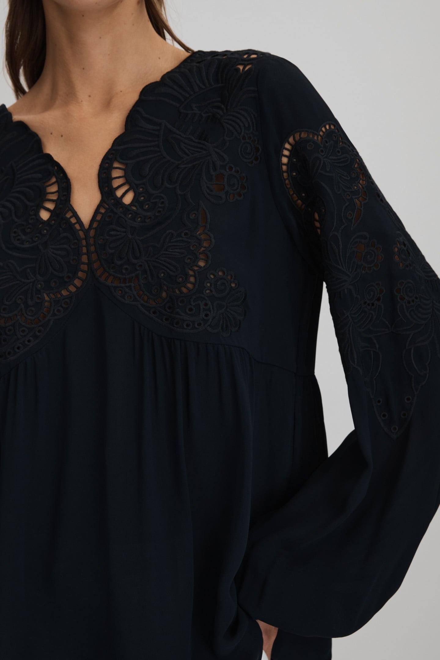 LACE INSERT BLOUSE NAVY 6