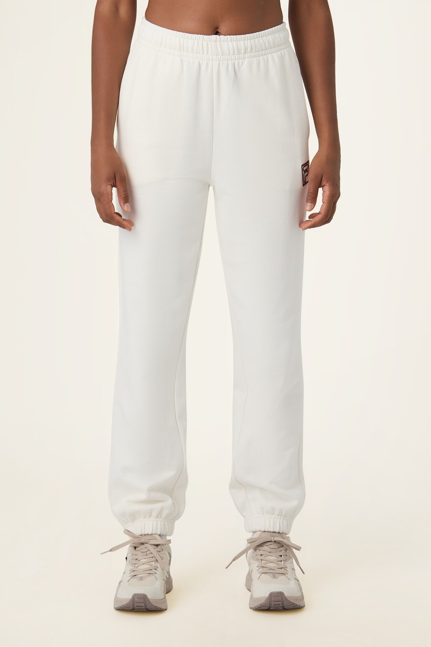 LAGRIO LOOSE SWEATPANTS EGRET 1