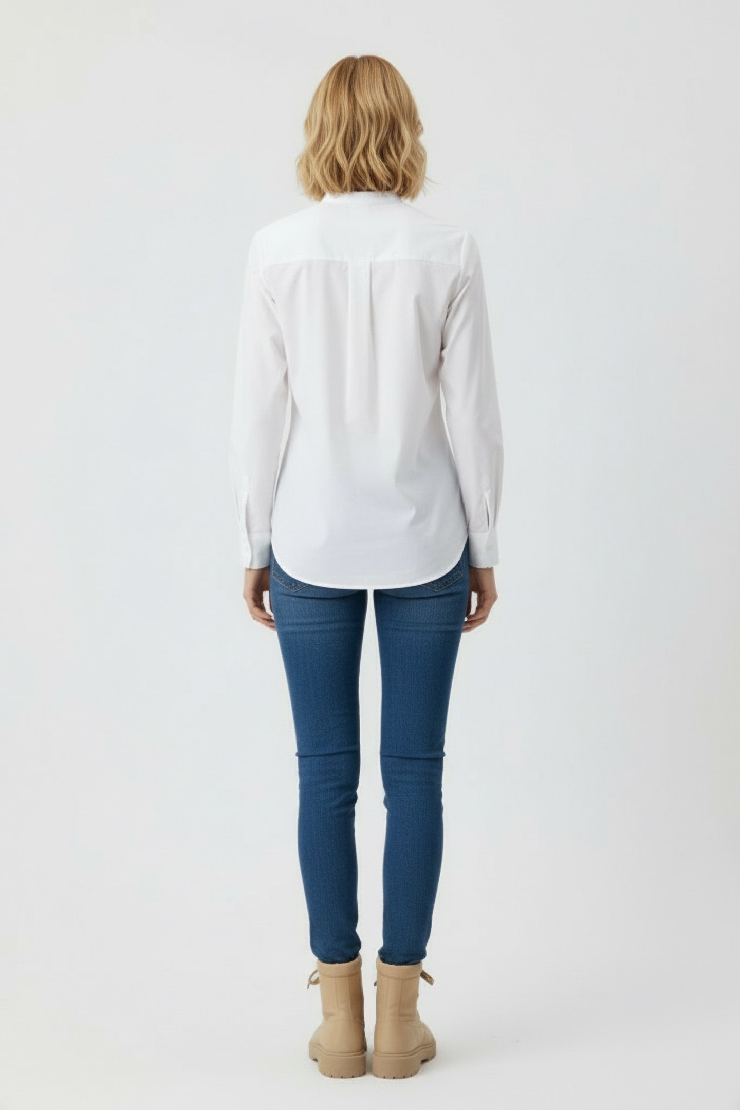 AGNESALF SHIRT WHITE 2